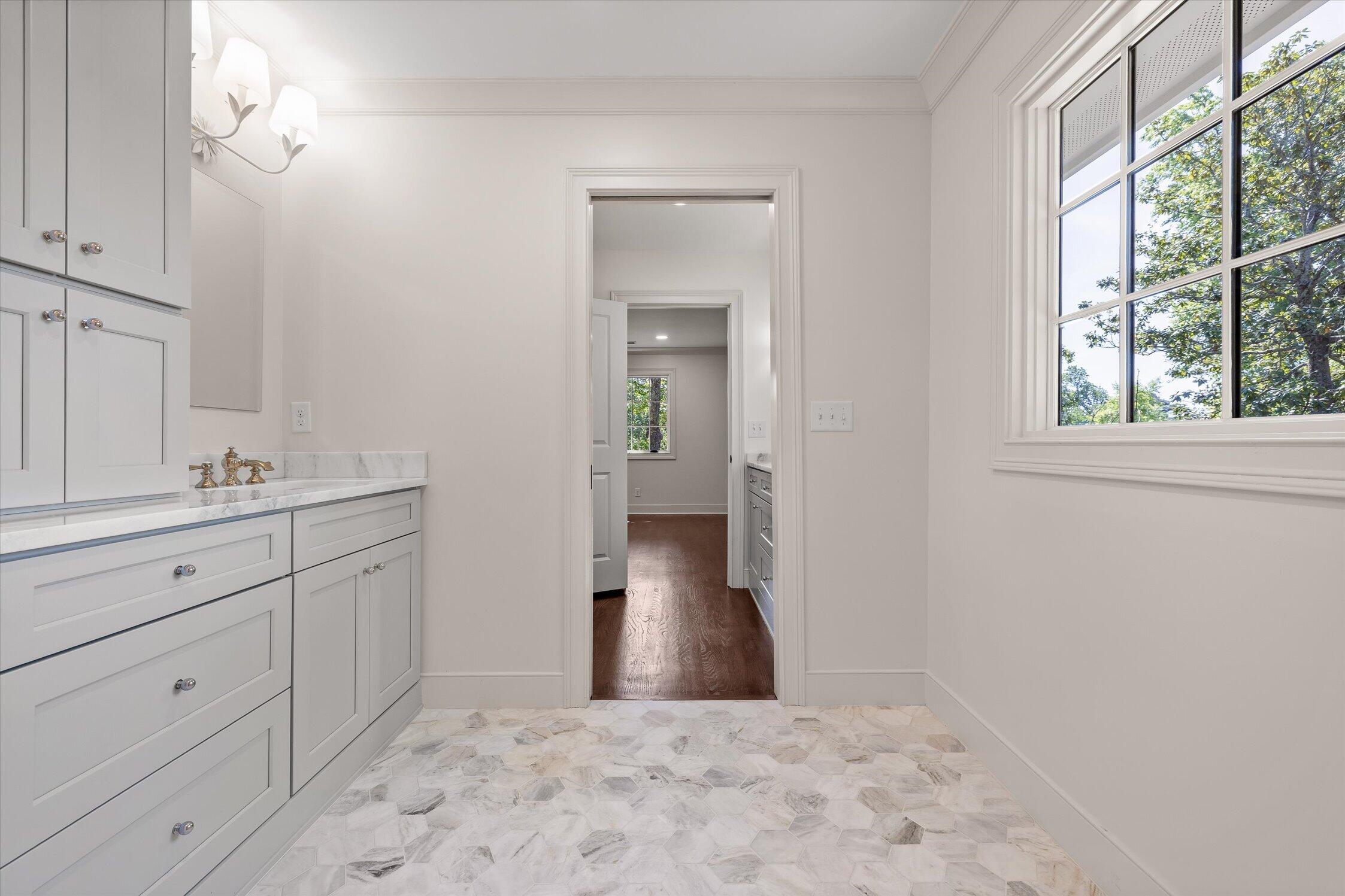 1206 Peter Pan Road