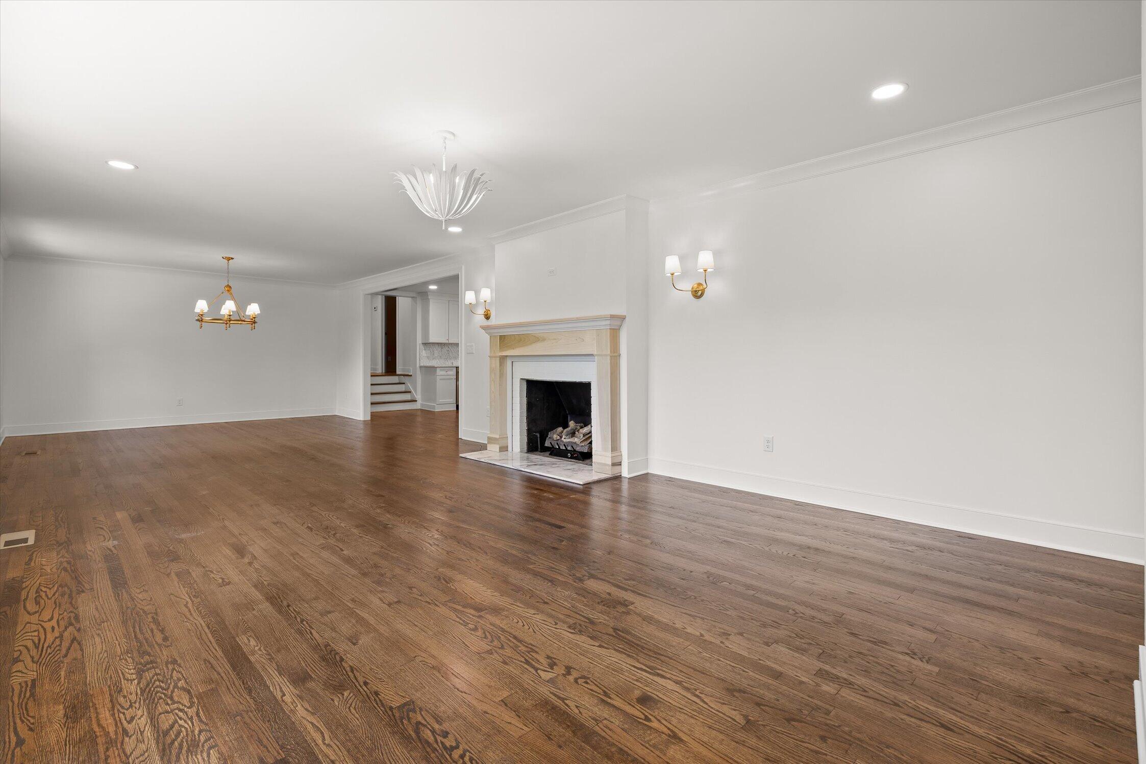 1206 Peter Pan Road