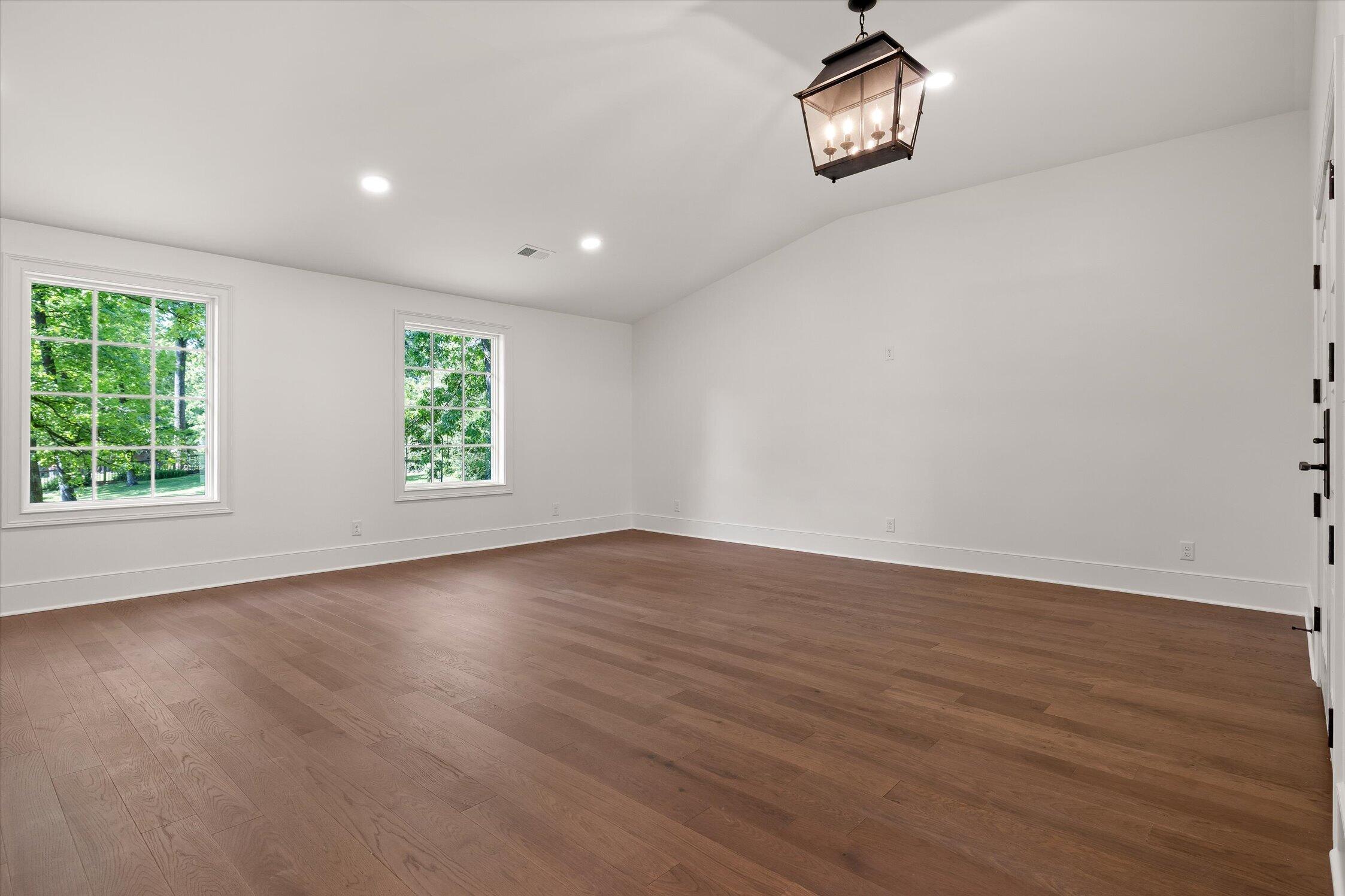 1206 Peter Pan Road