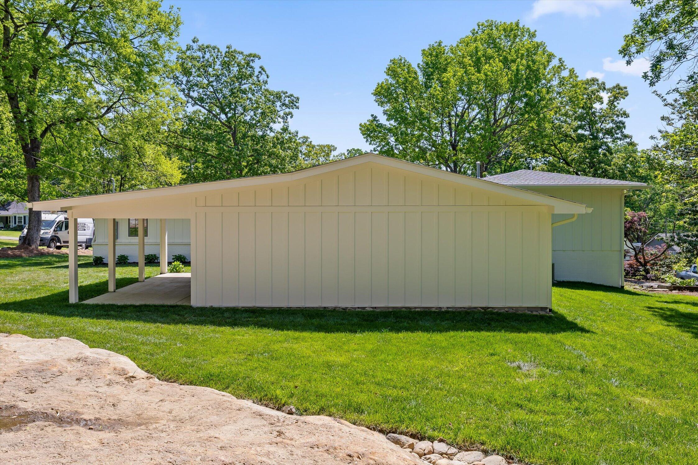 1206 Peter Pan Road