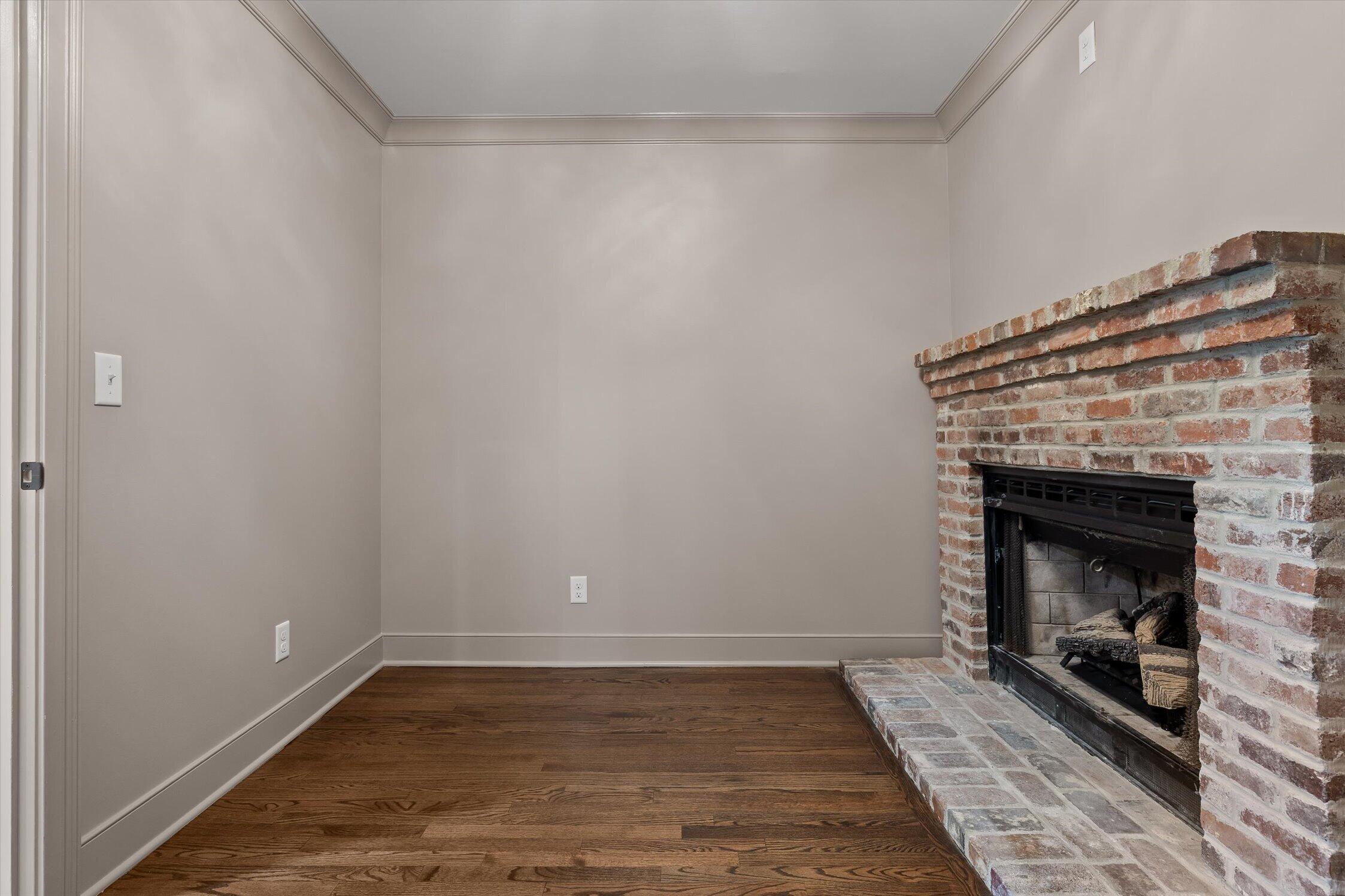 1206 Peter Pan Road