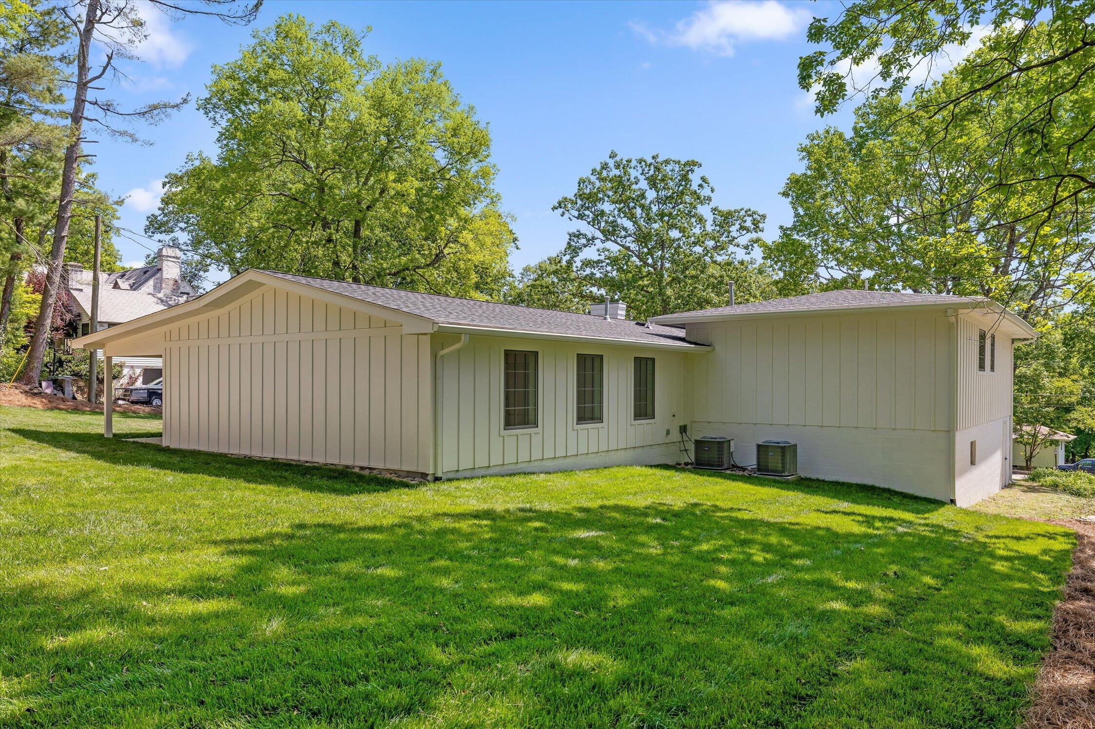 1206 Peter Pan Road