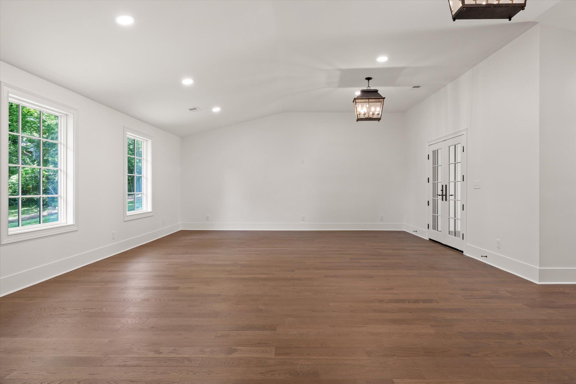 1206 Peter Pan Road