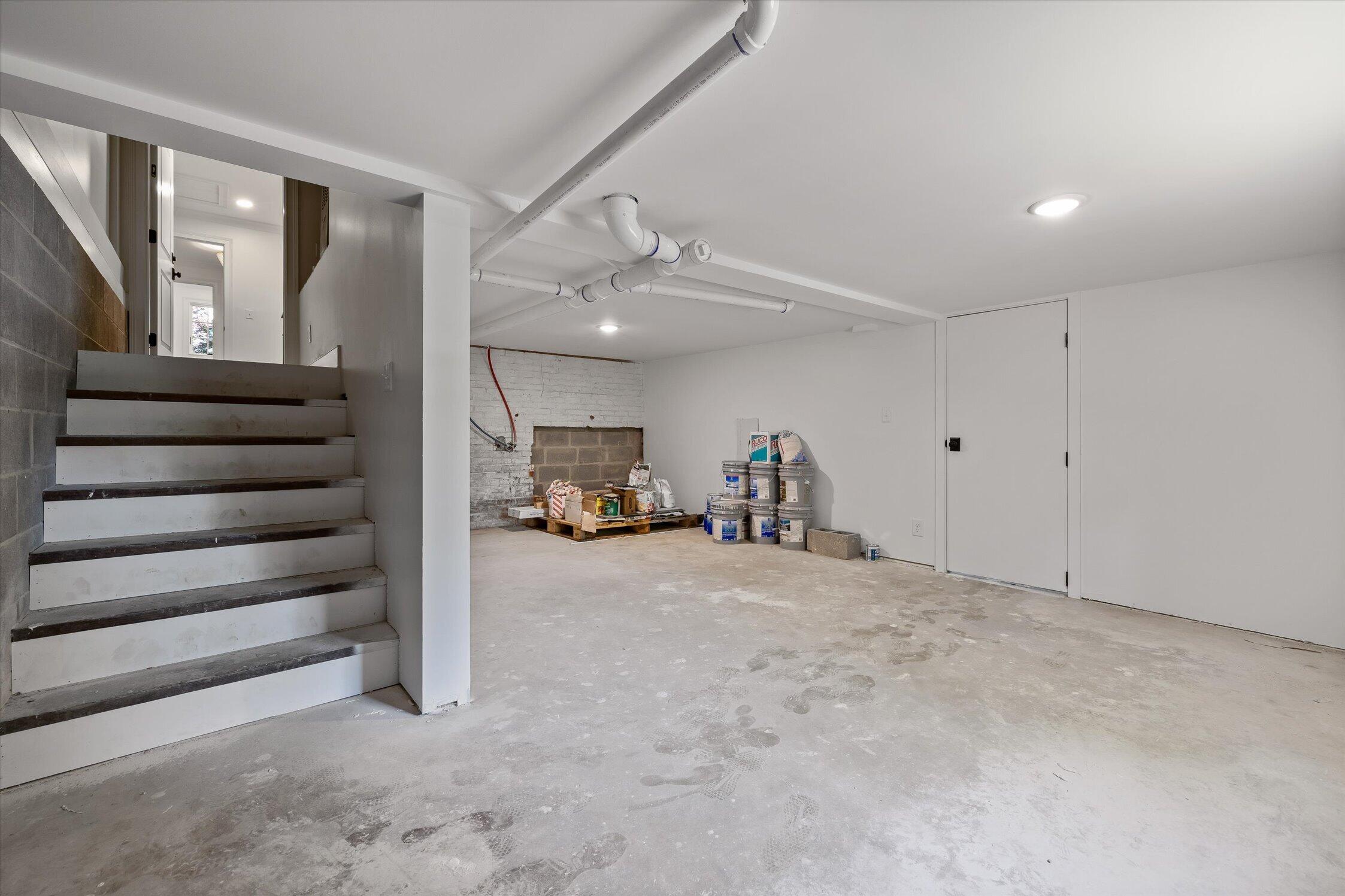1206 Peter Pan Road