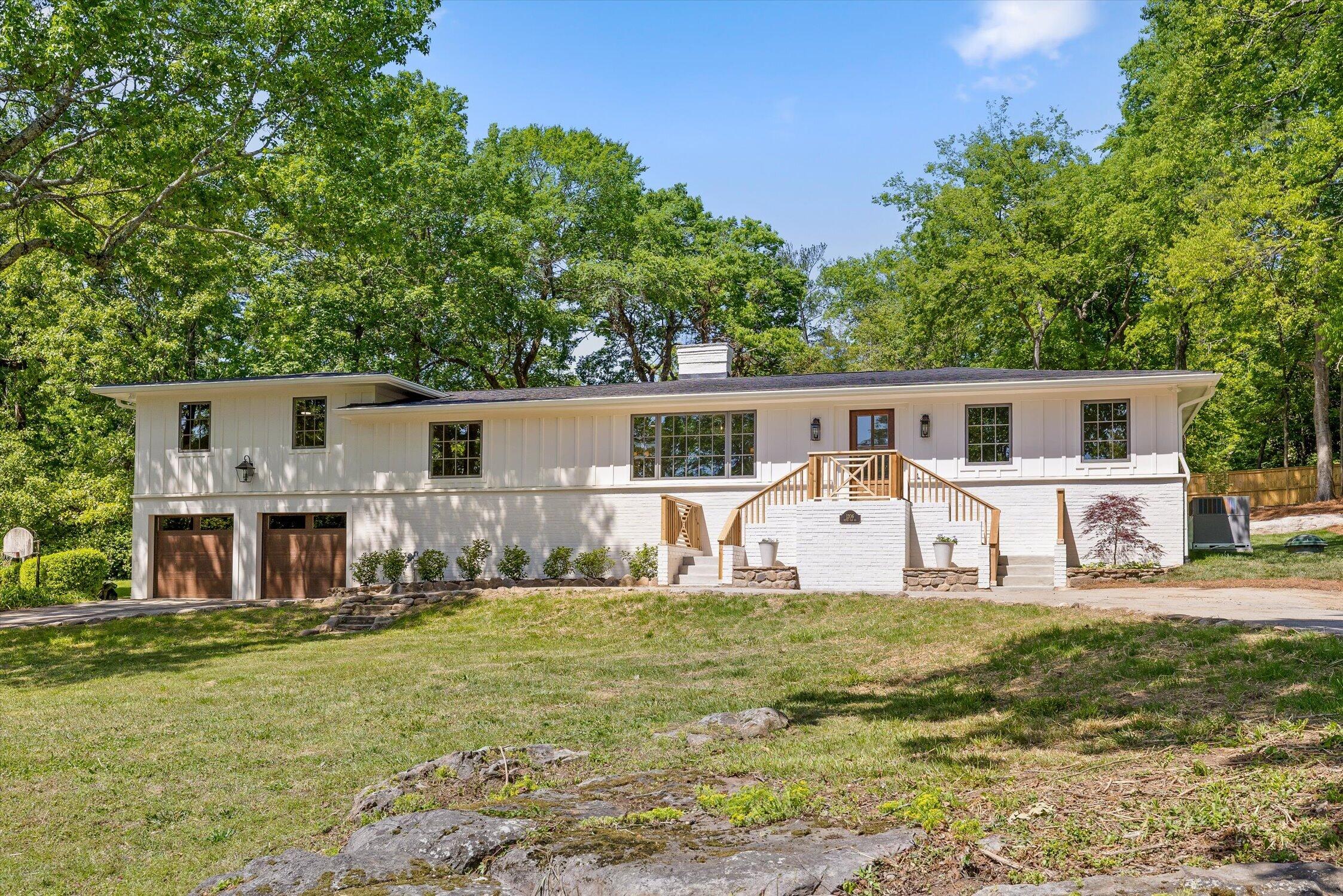 1206 Peter Pan Road