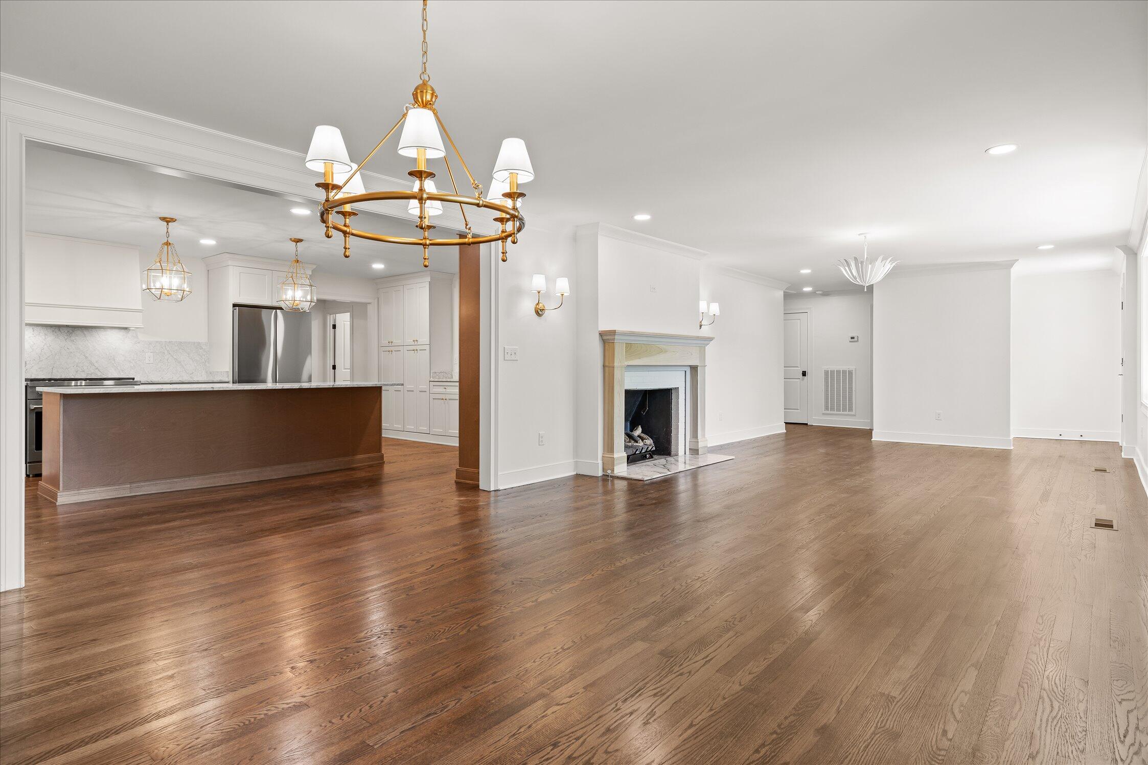 1206 Peter Pan Road