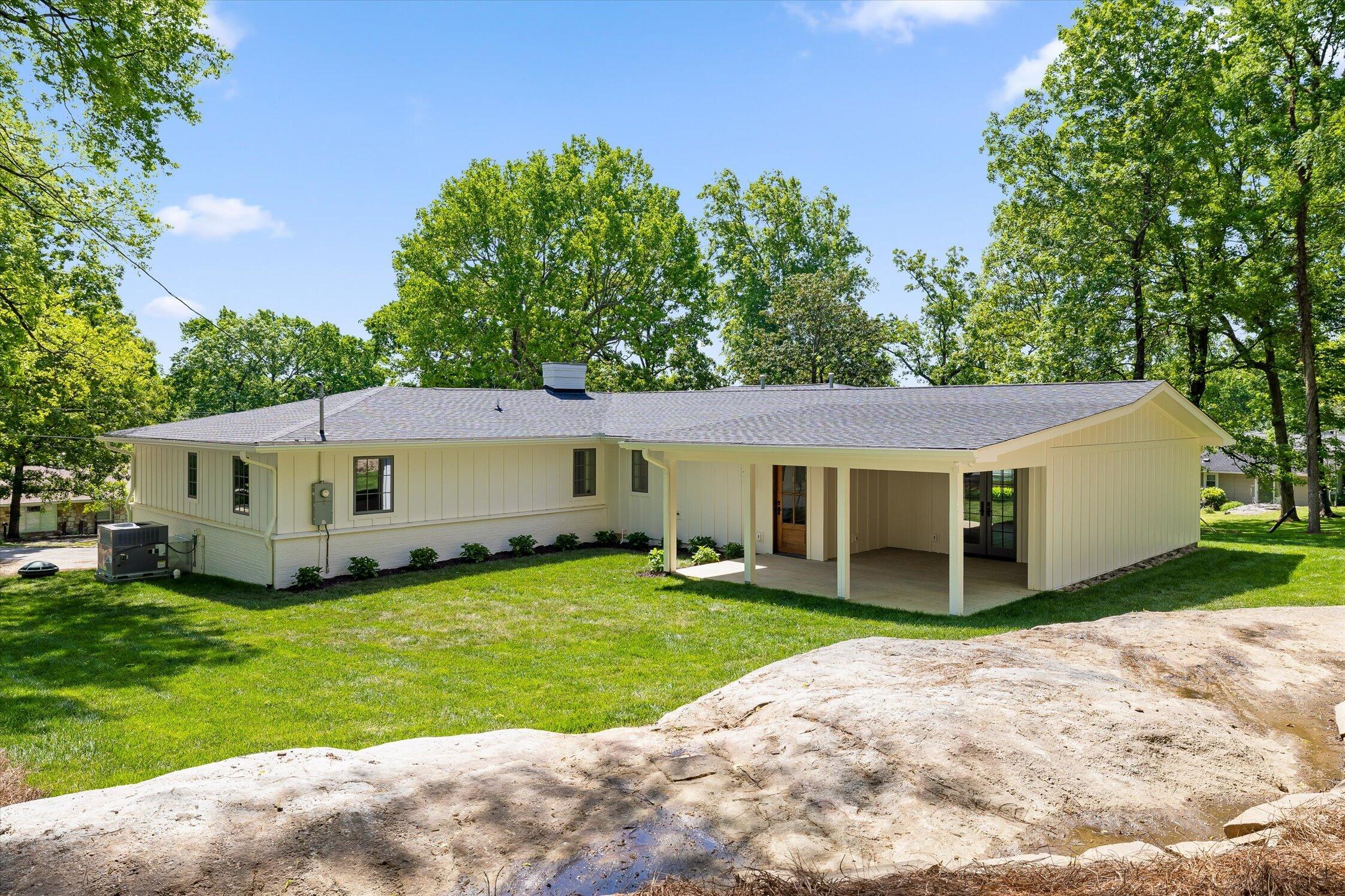 1206 Peter Pan Road
