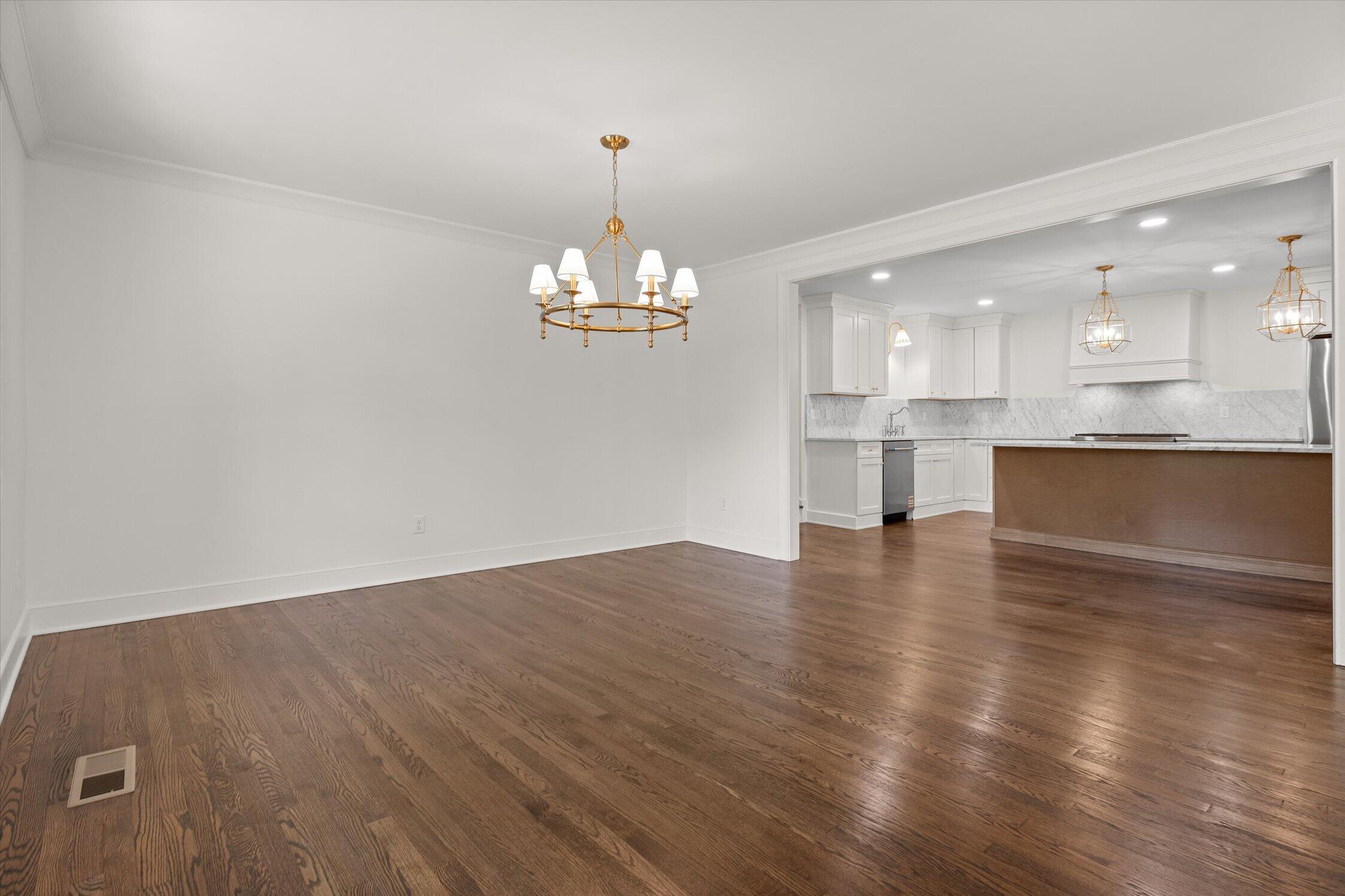 1206 Peter Pan Road