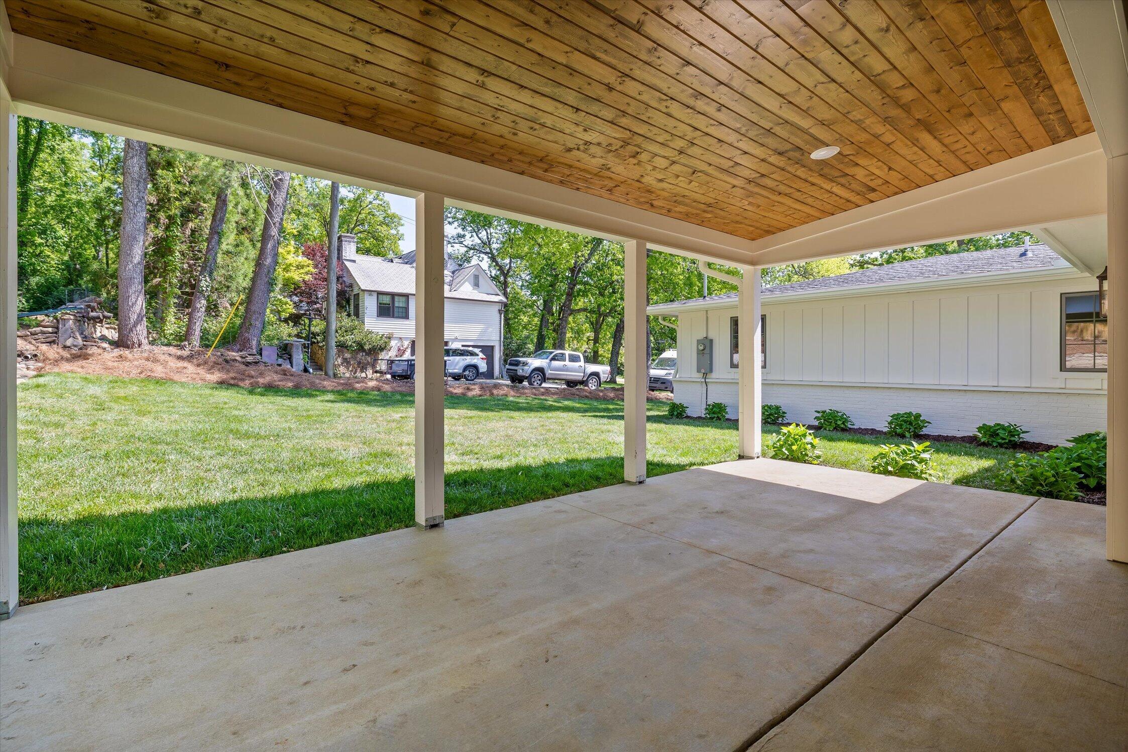 1206 Peter Pan Road