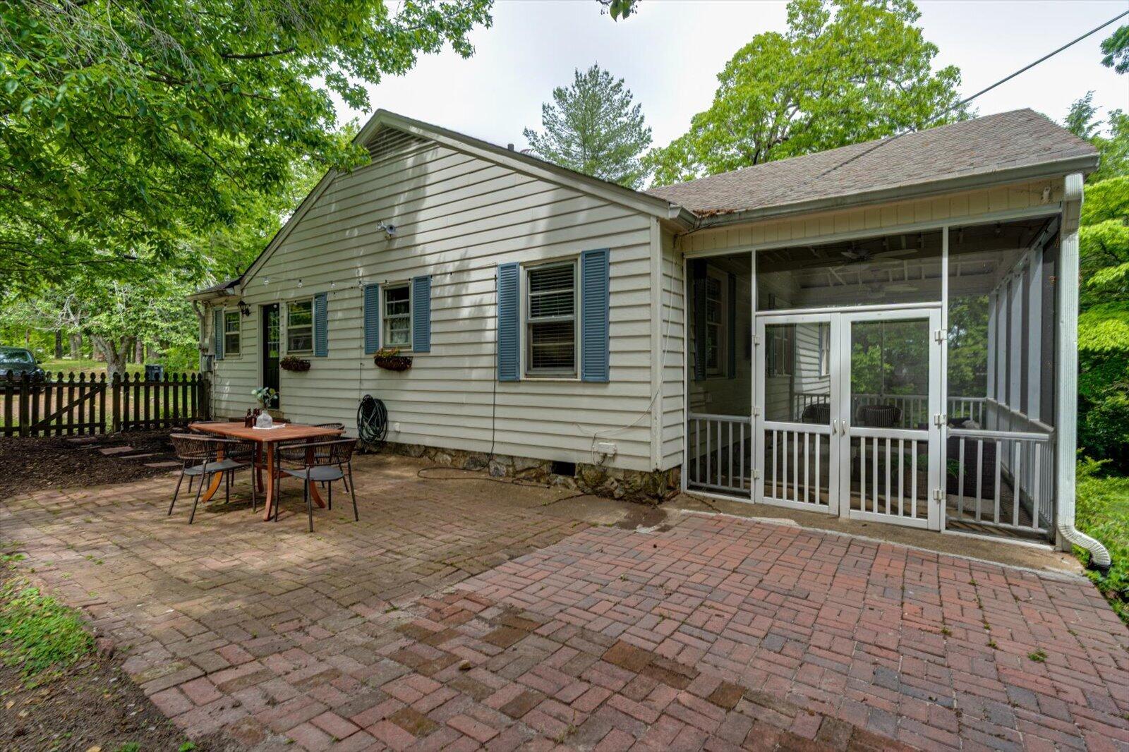 212 Wendy Trail