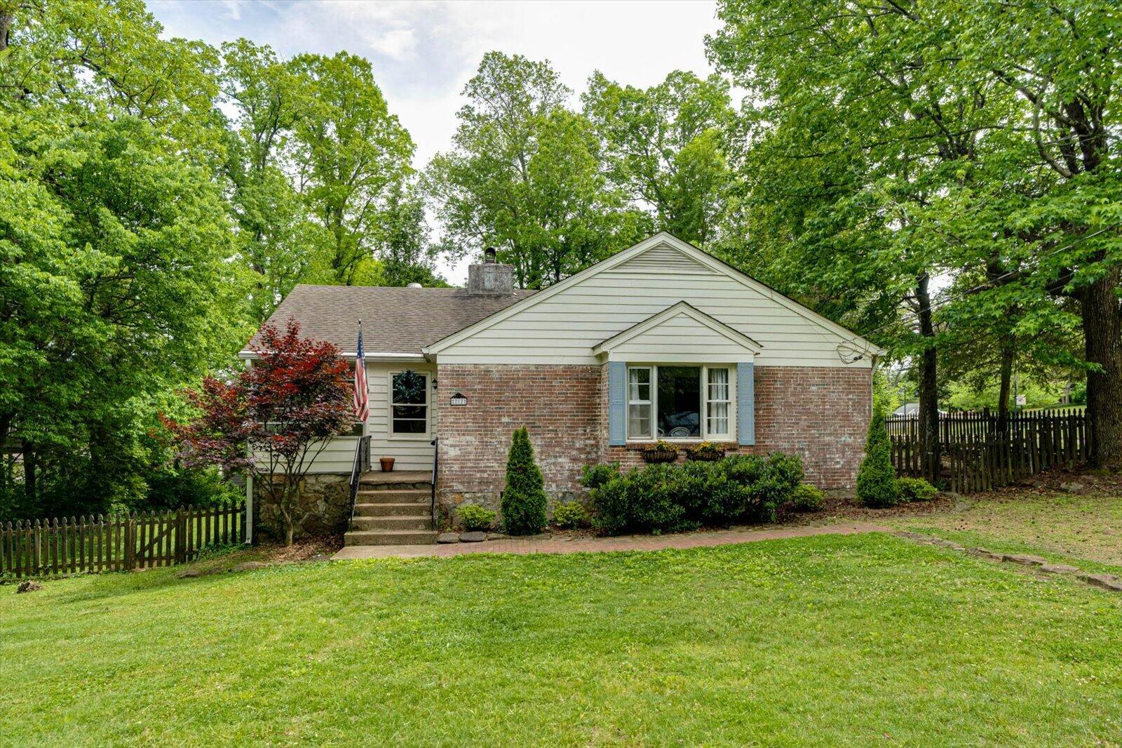 212 Wendy Trail