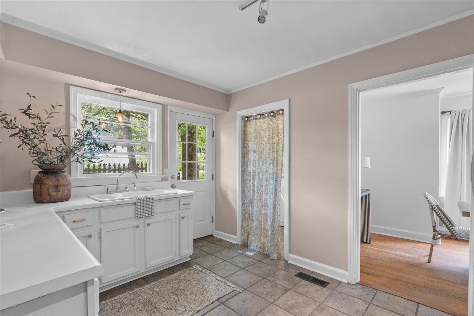 212 Wendy Trail