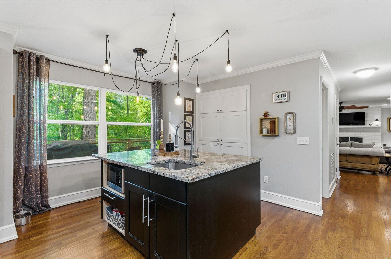 917 Shady Circle