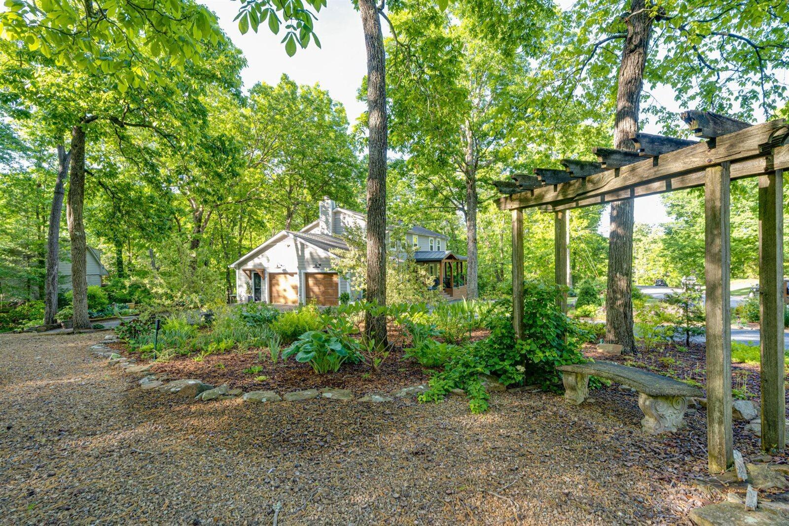 917 Shady Circle