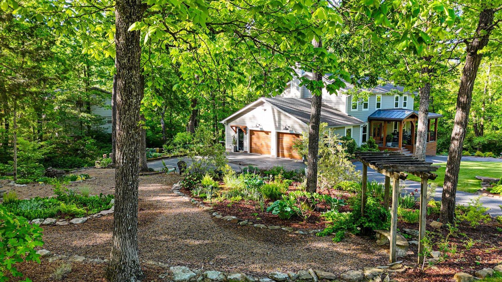 917 Shady Circle
