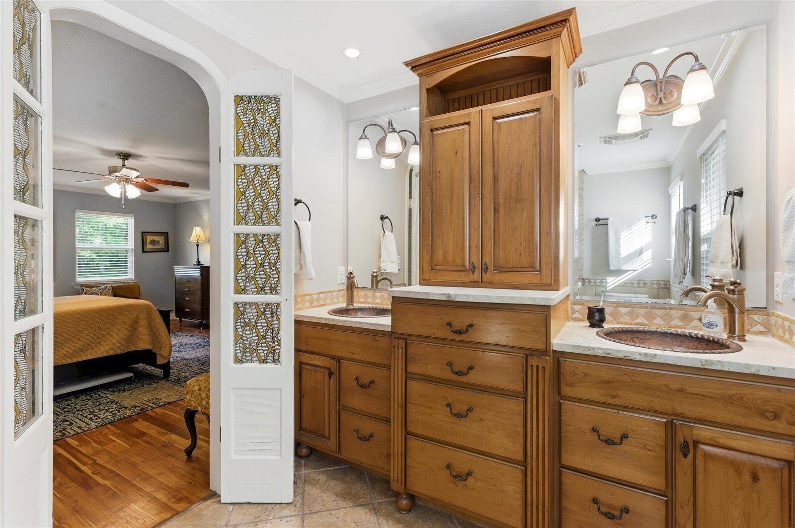 917 Shady Circle