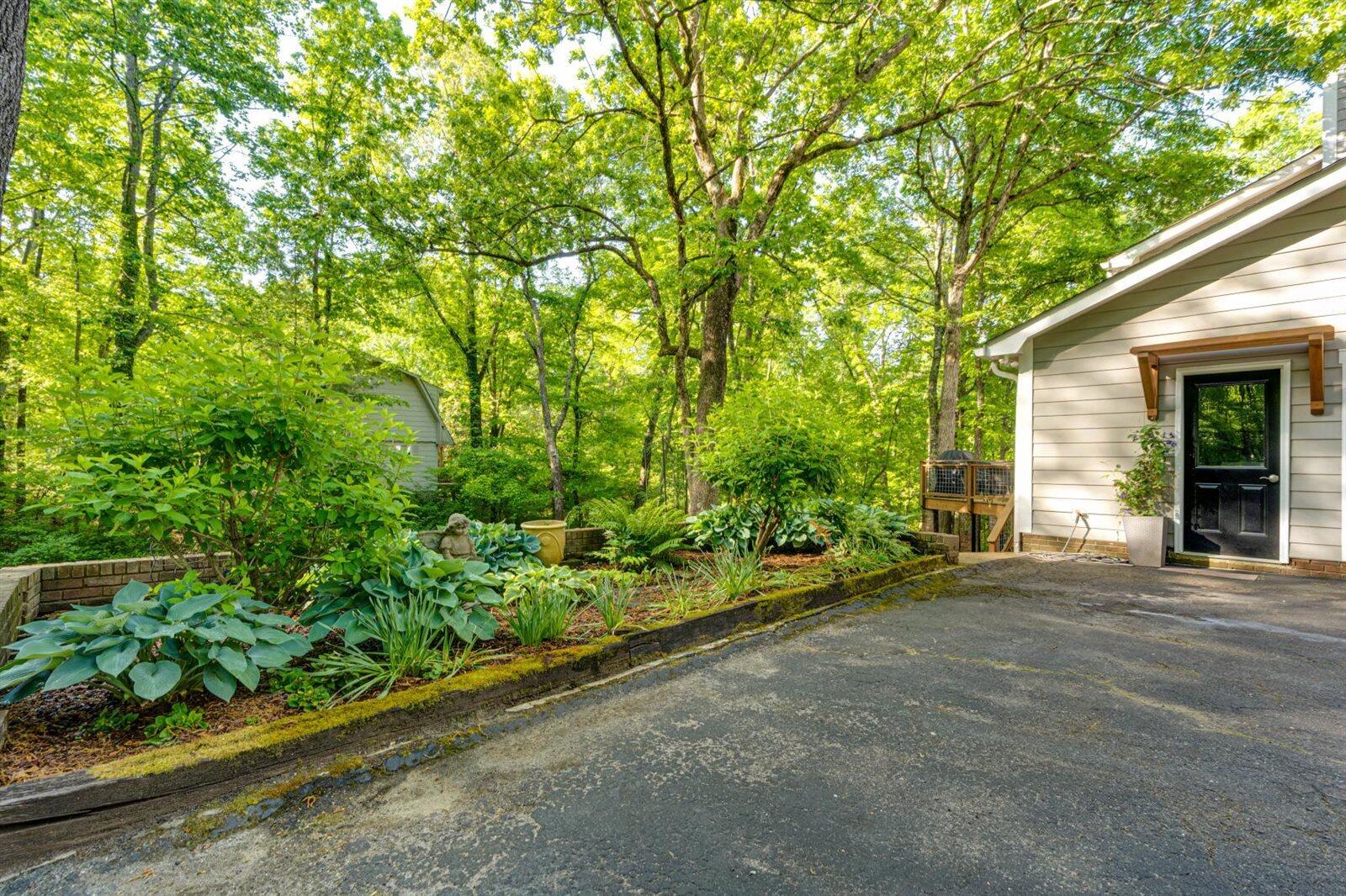 917 Shady Circle