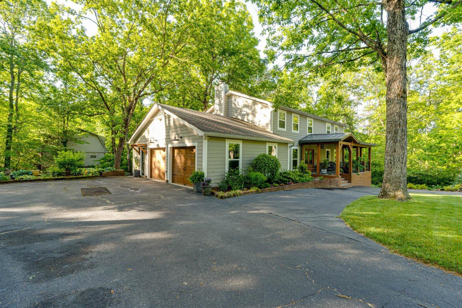 917 Shady Circle