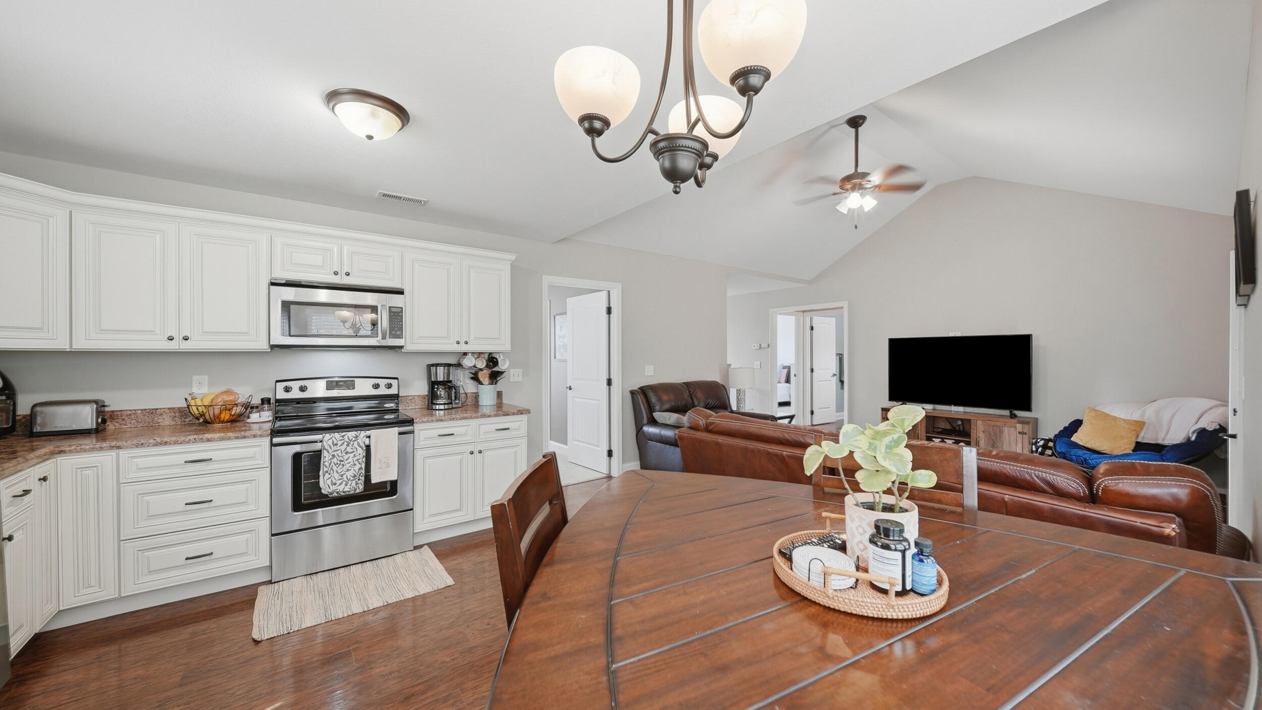 2045 Short Leaf Lane