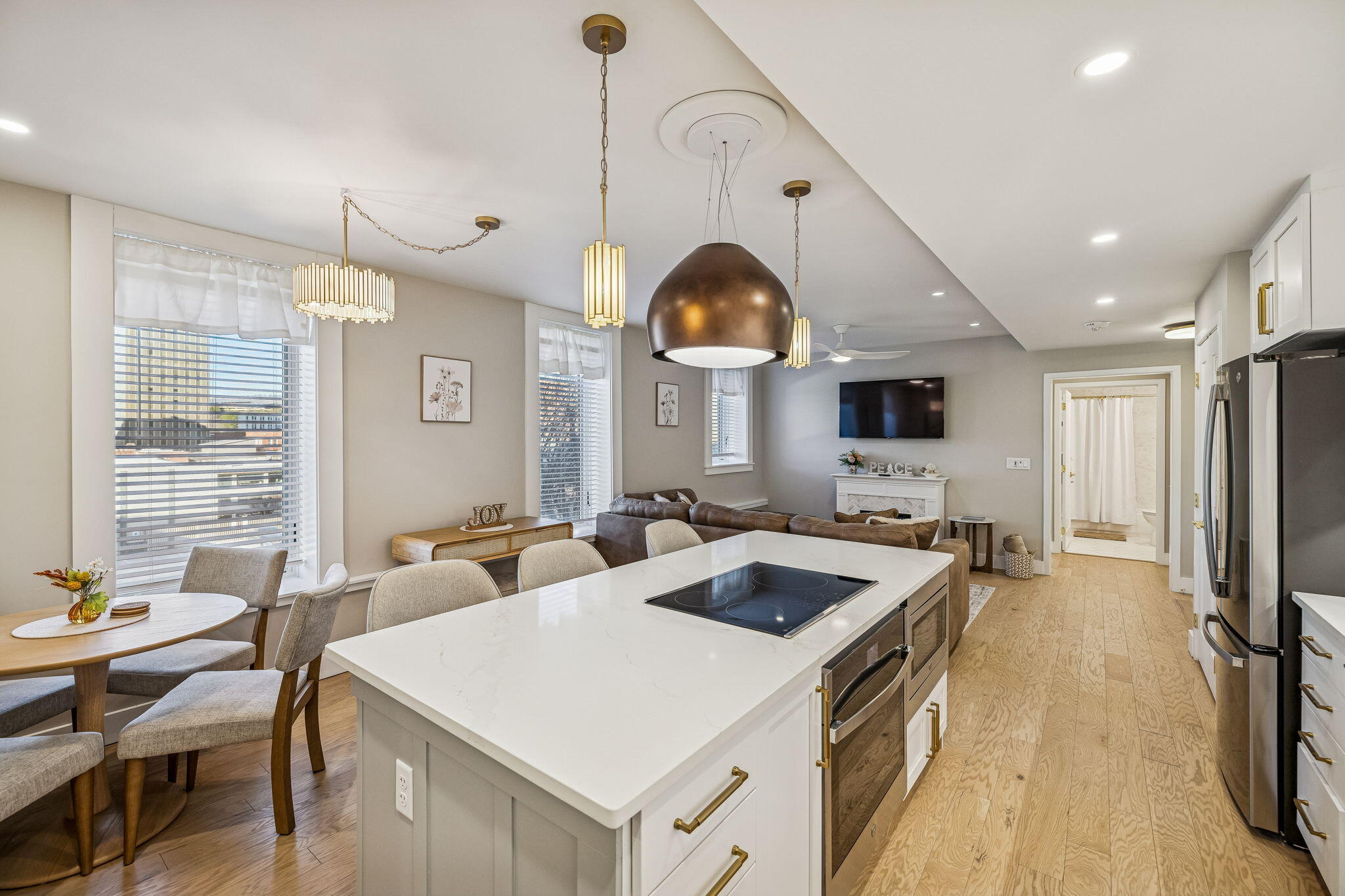 707 Georgia Avenue, #302