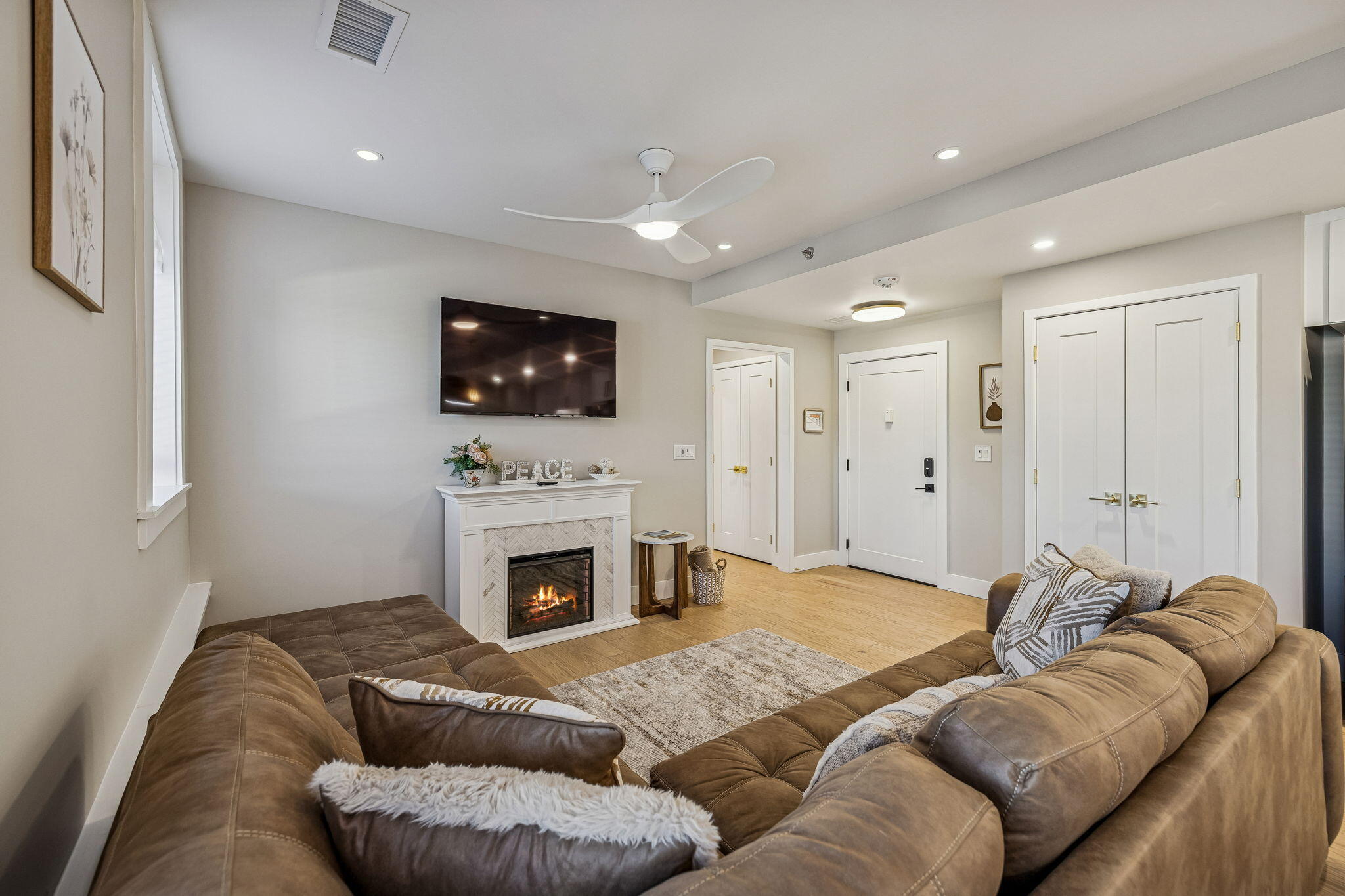 707 Georgia Avenue, #302
