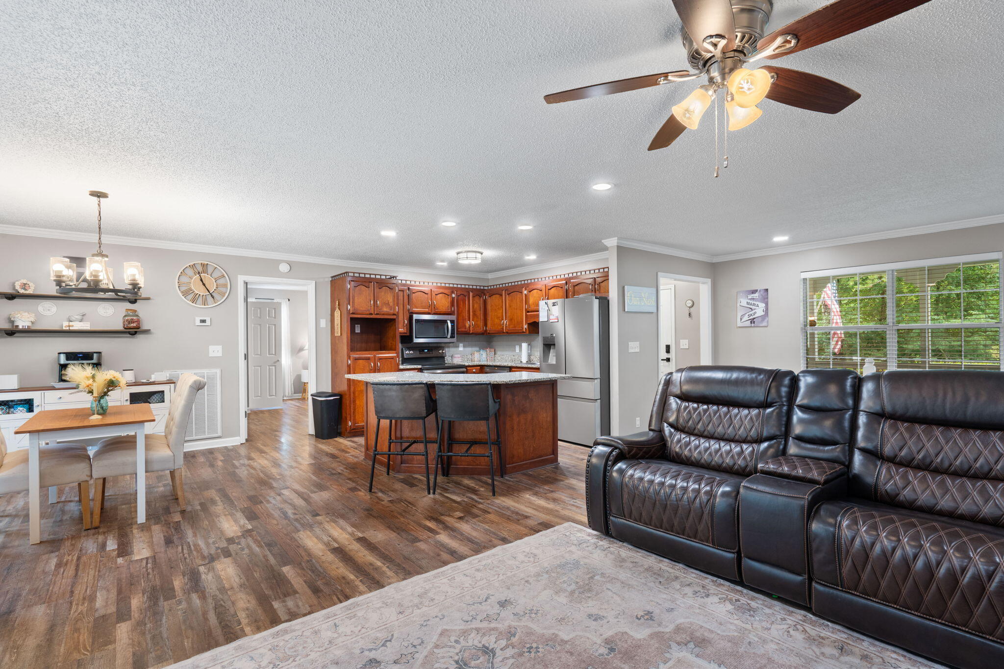 2443 NW Valley Hills Trail
