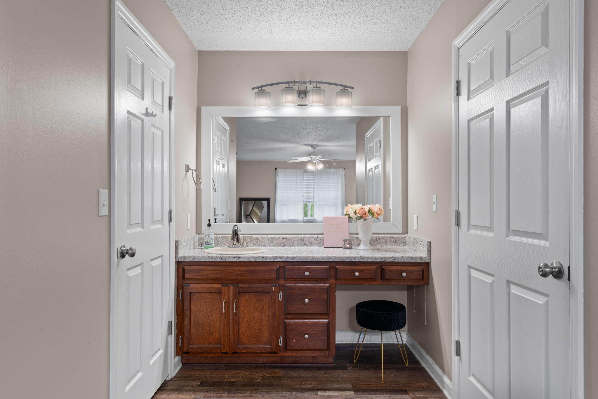 2443 NW Valley Hills Trail