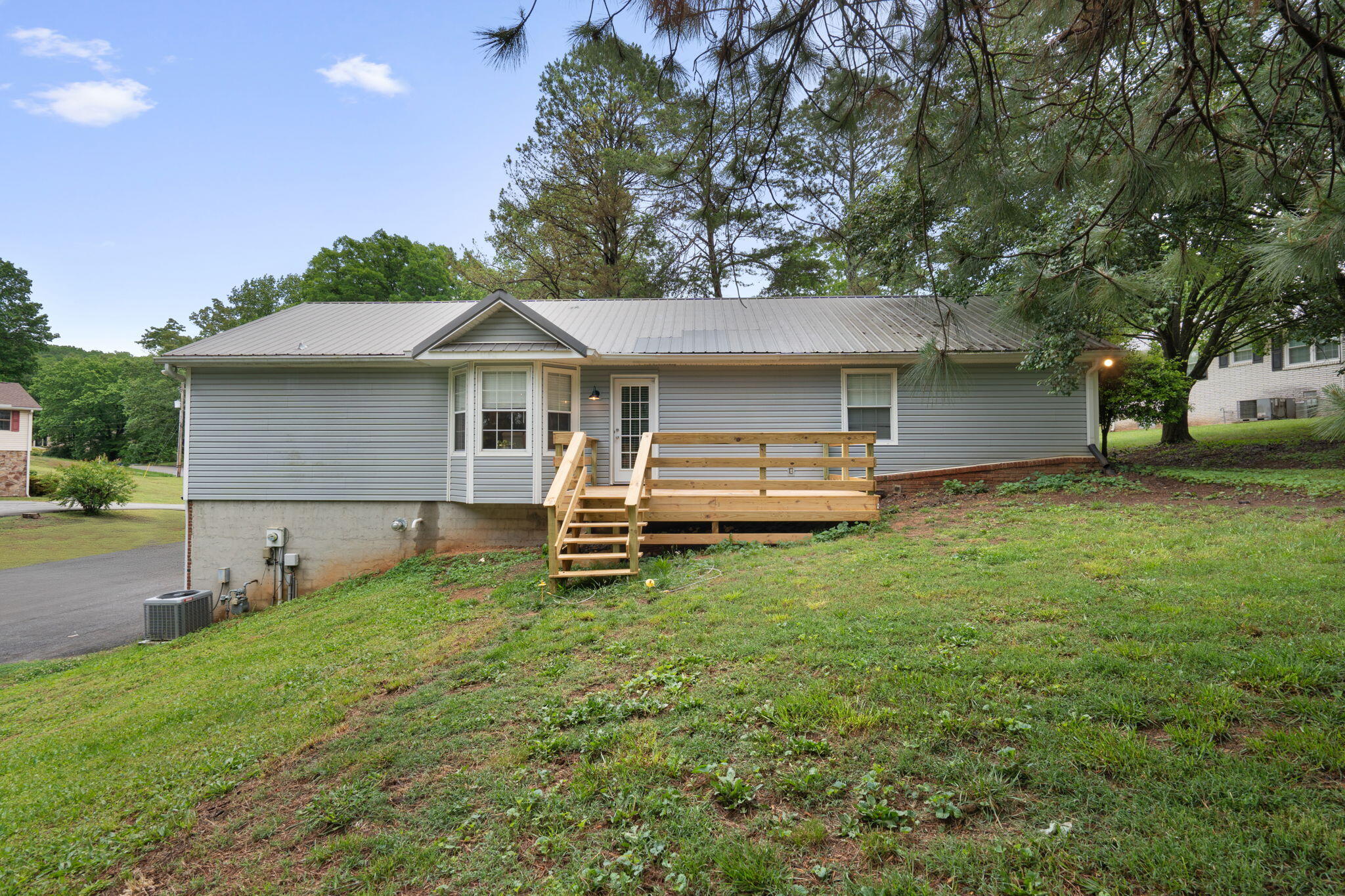 2443 NW Valley Hills Trail