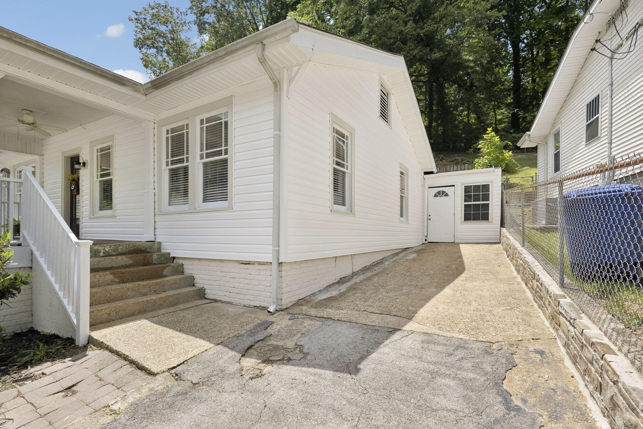 1004 Dartmouth Street