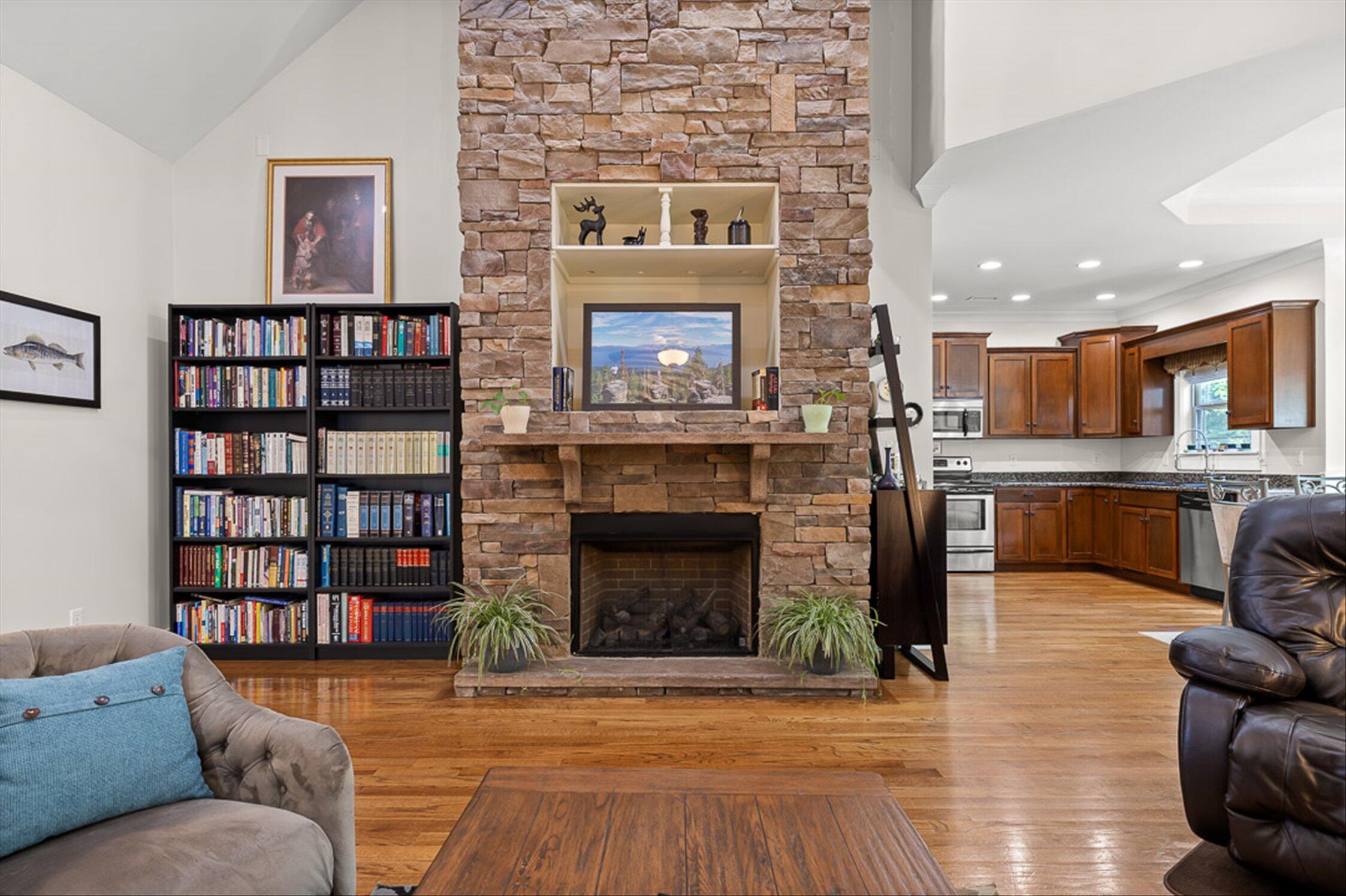 8217 Robertsview Drive