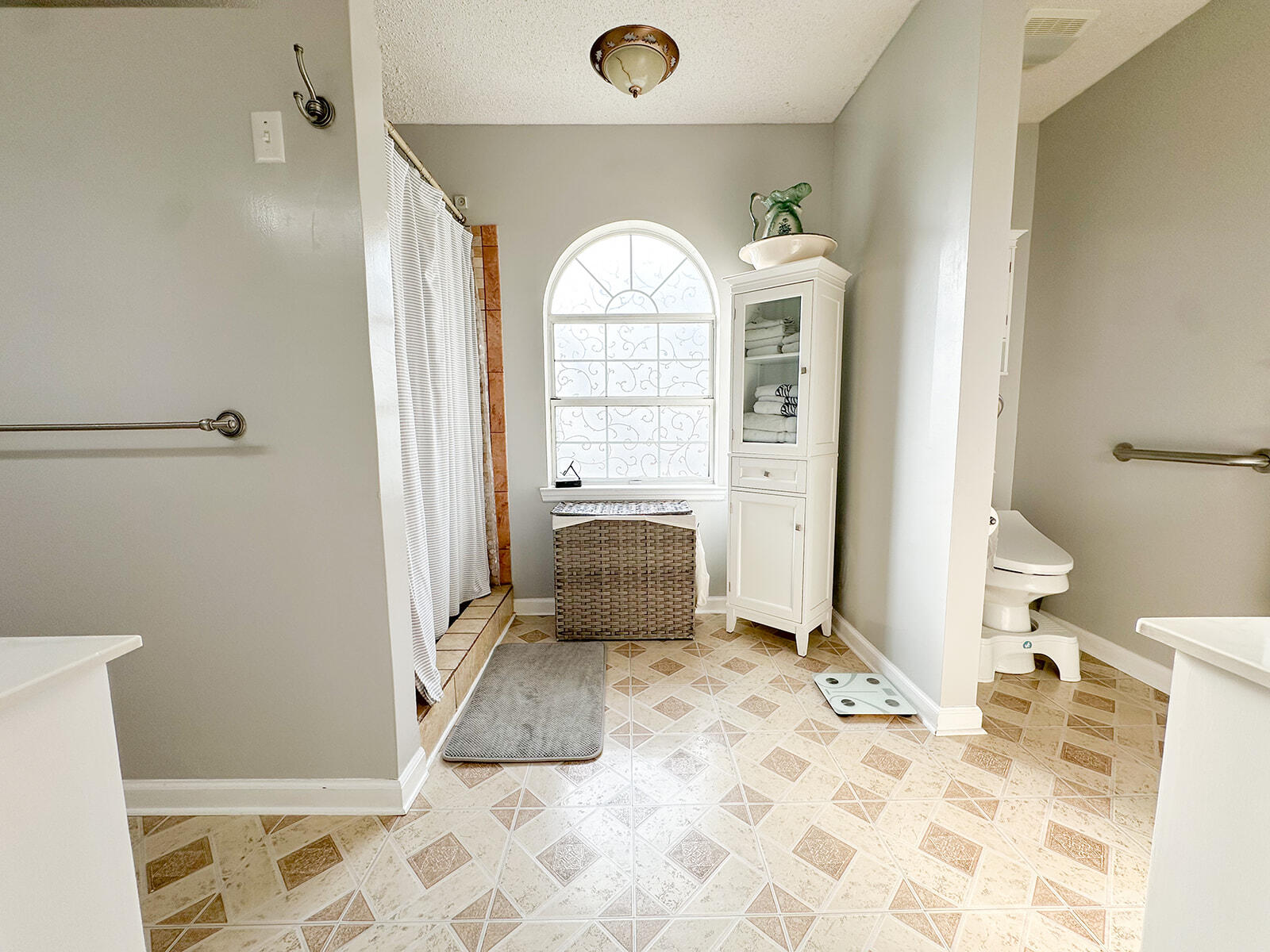 1239 Arabian Drive