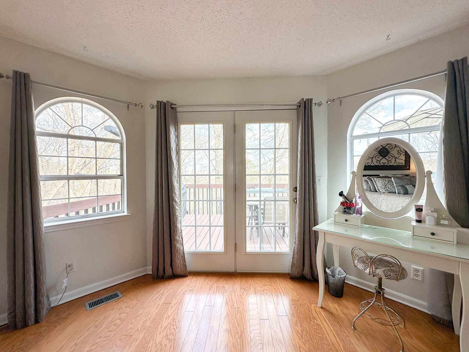 1239 Arabian Drive