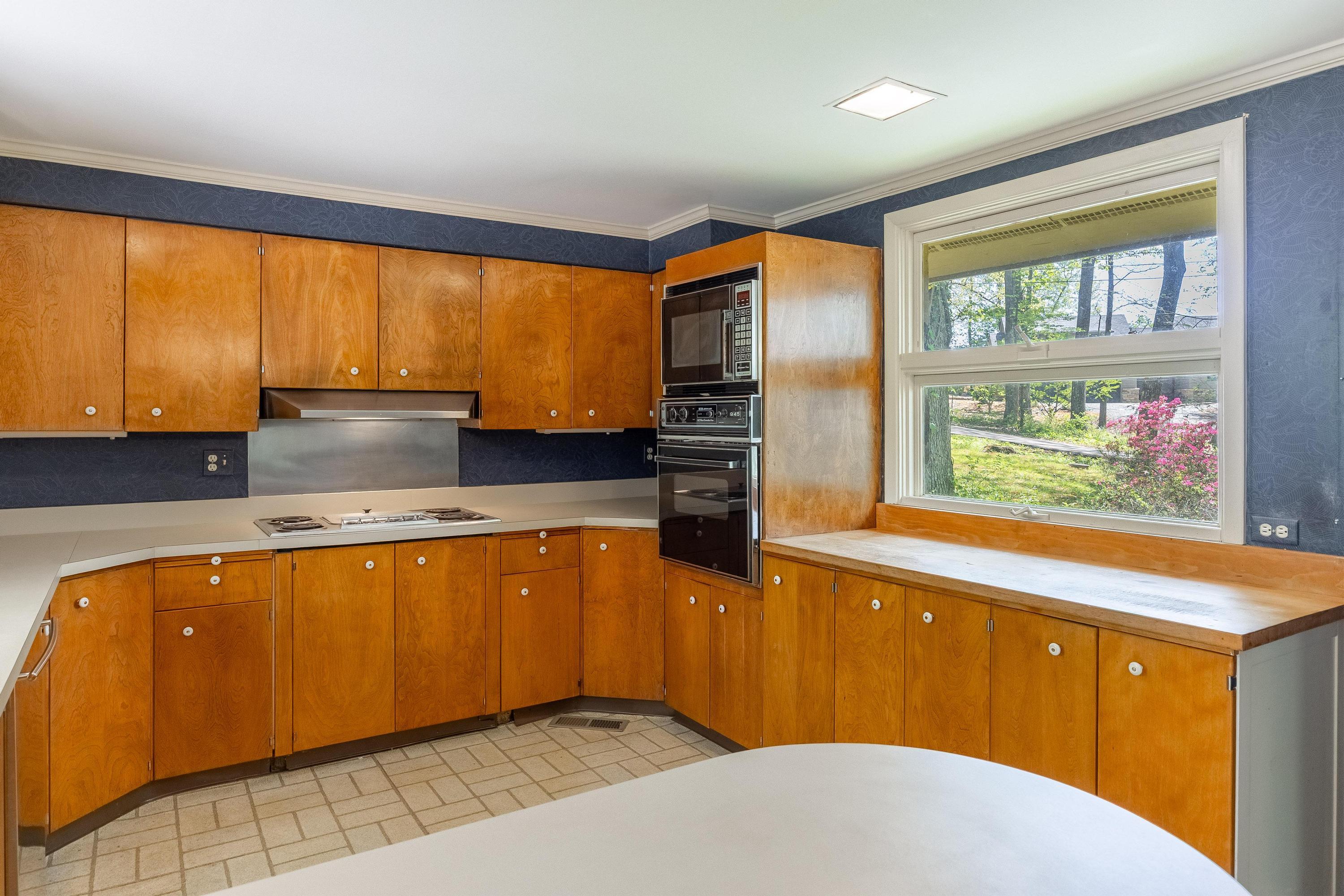 105 Riverpoint Road