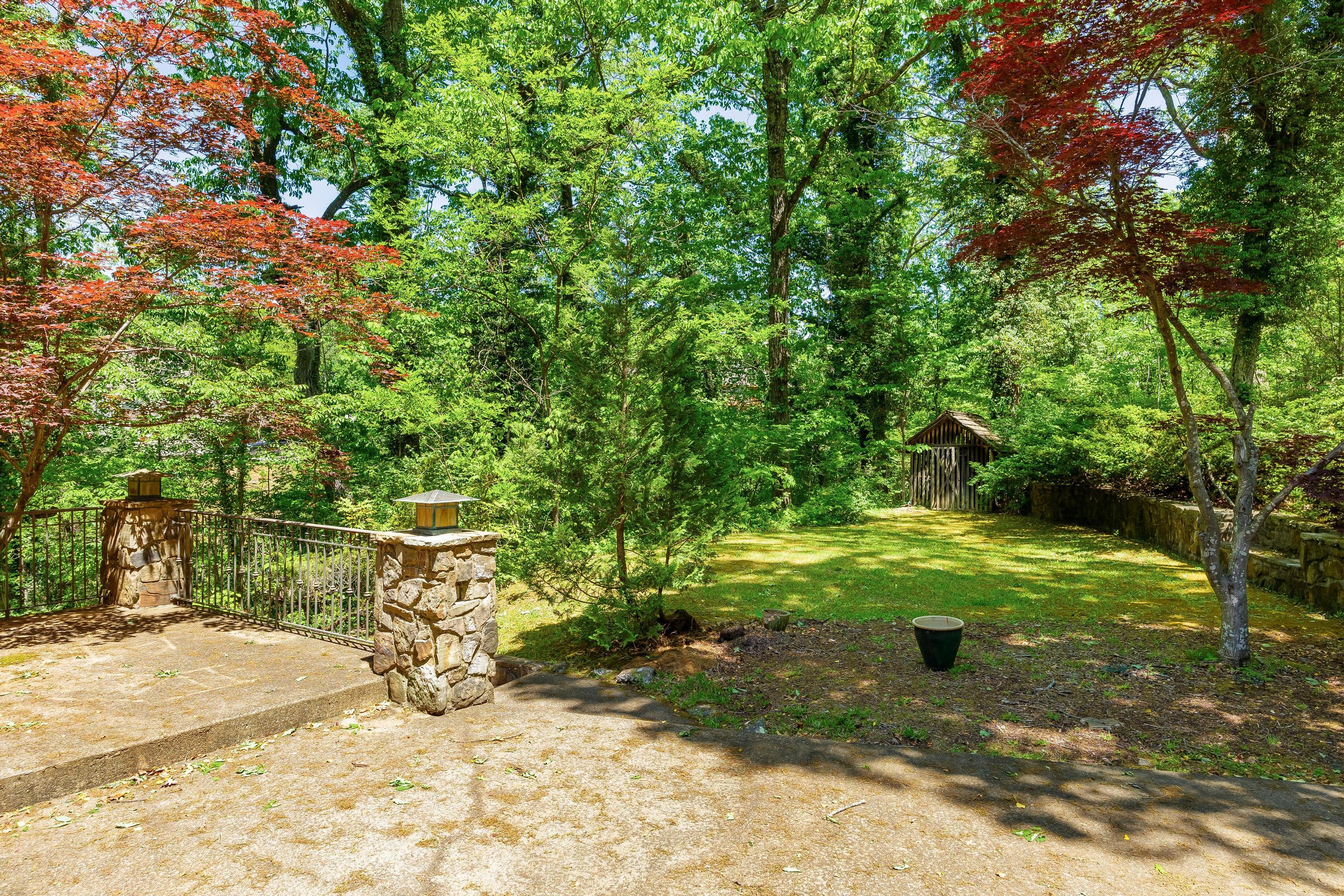 105 Riverpoint Road