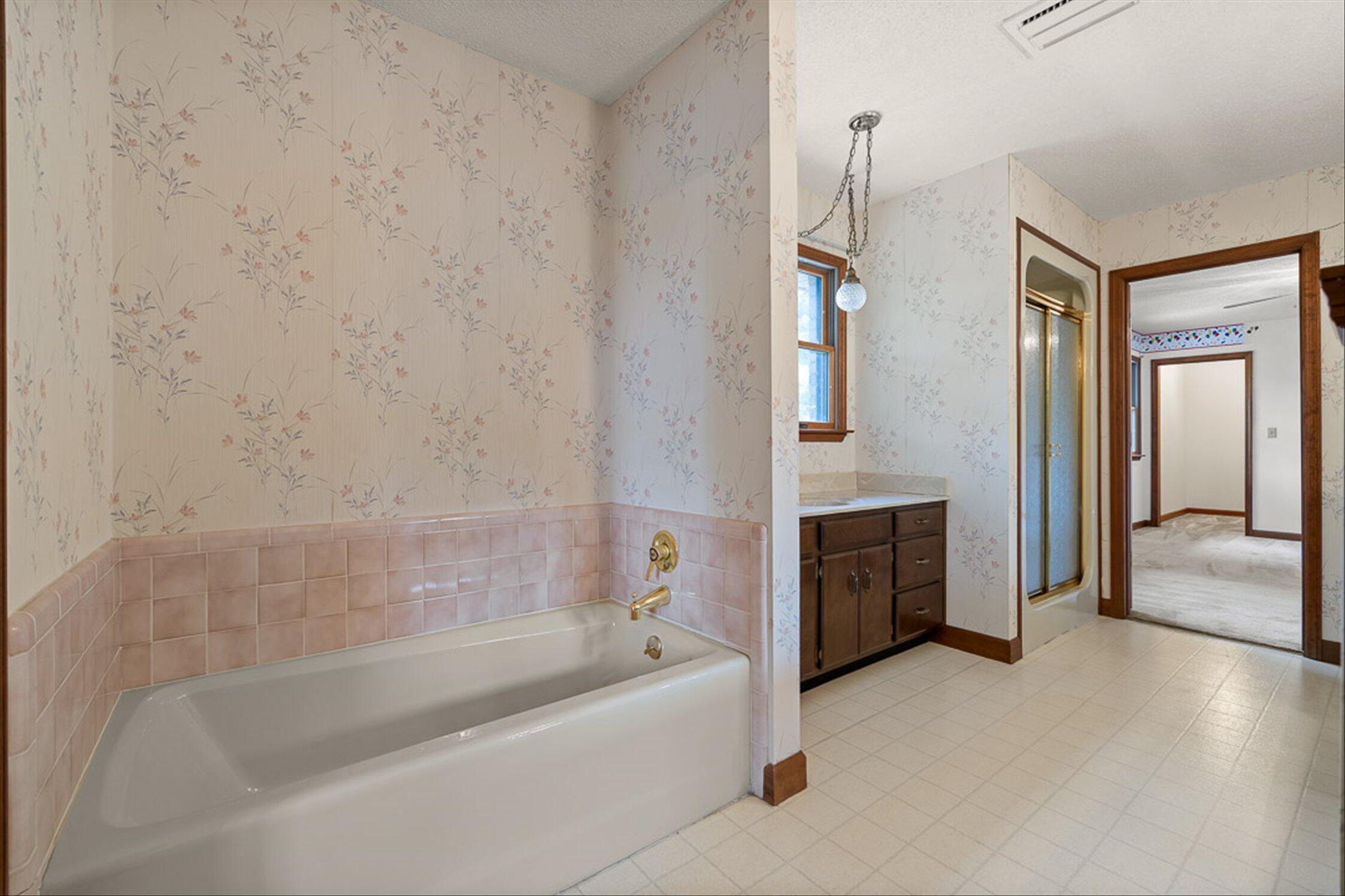 2401 Igou Ferry Road