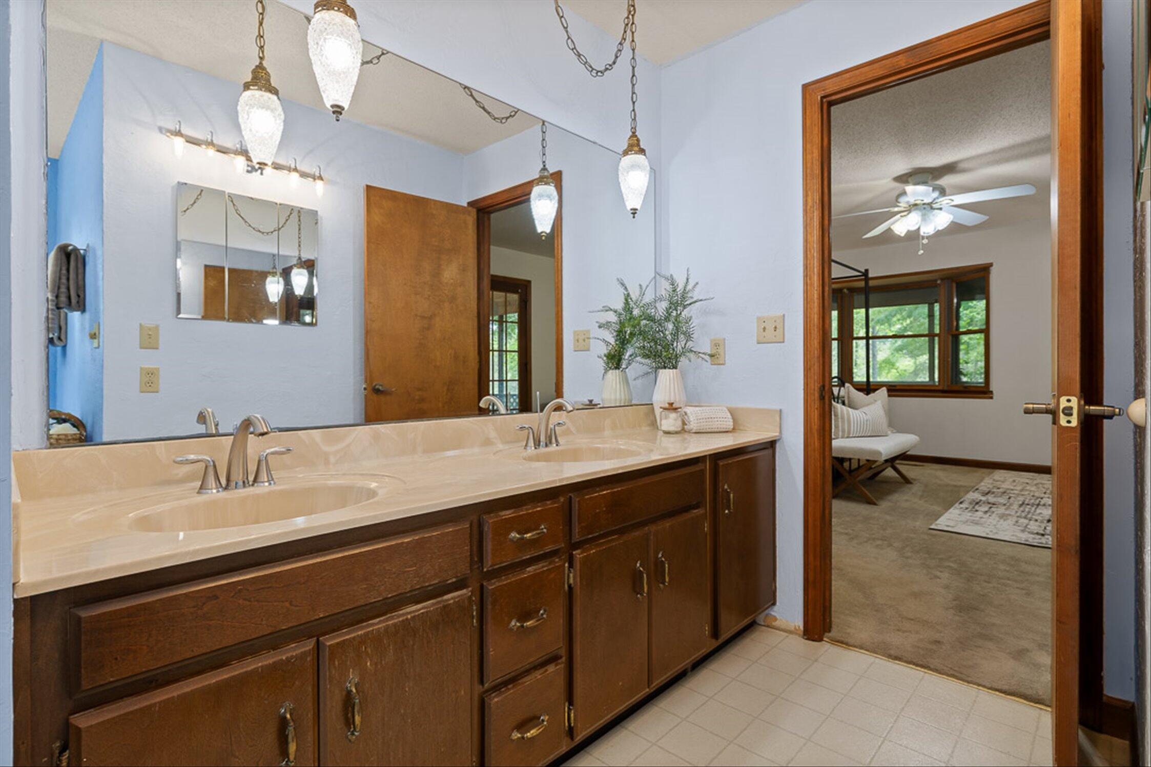 2401 Igou Ferry Road
