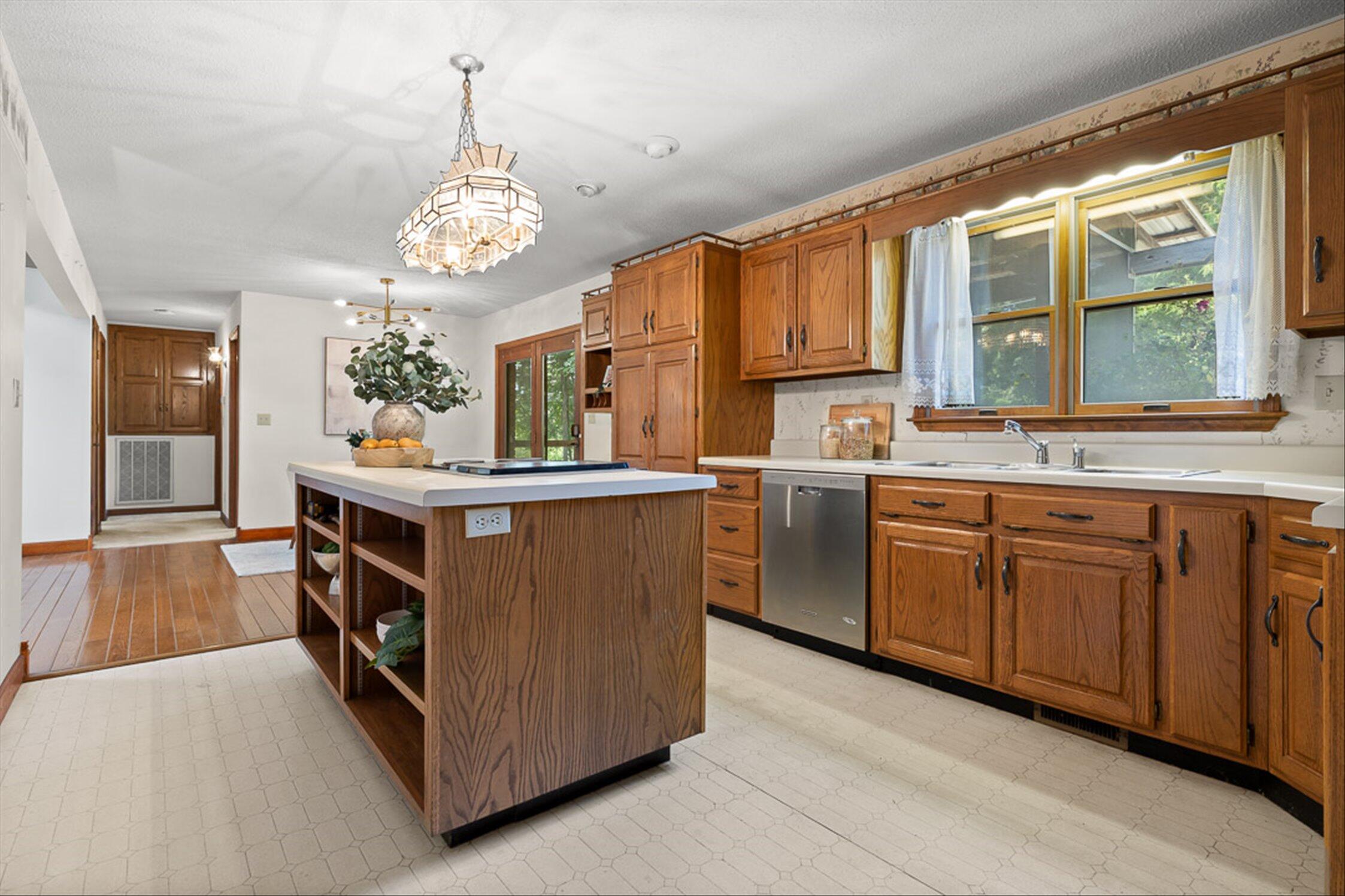 2401 Igou Ferry Road