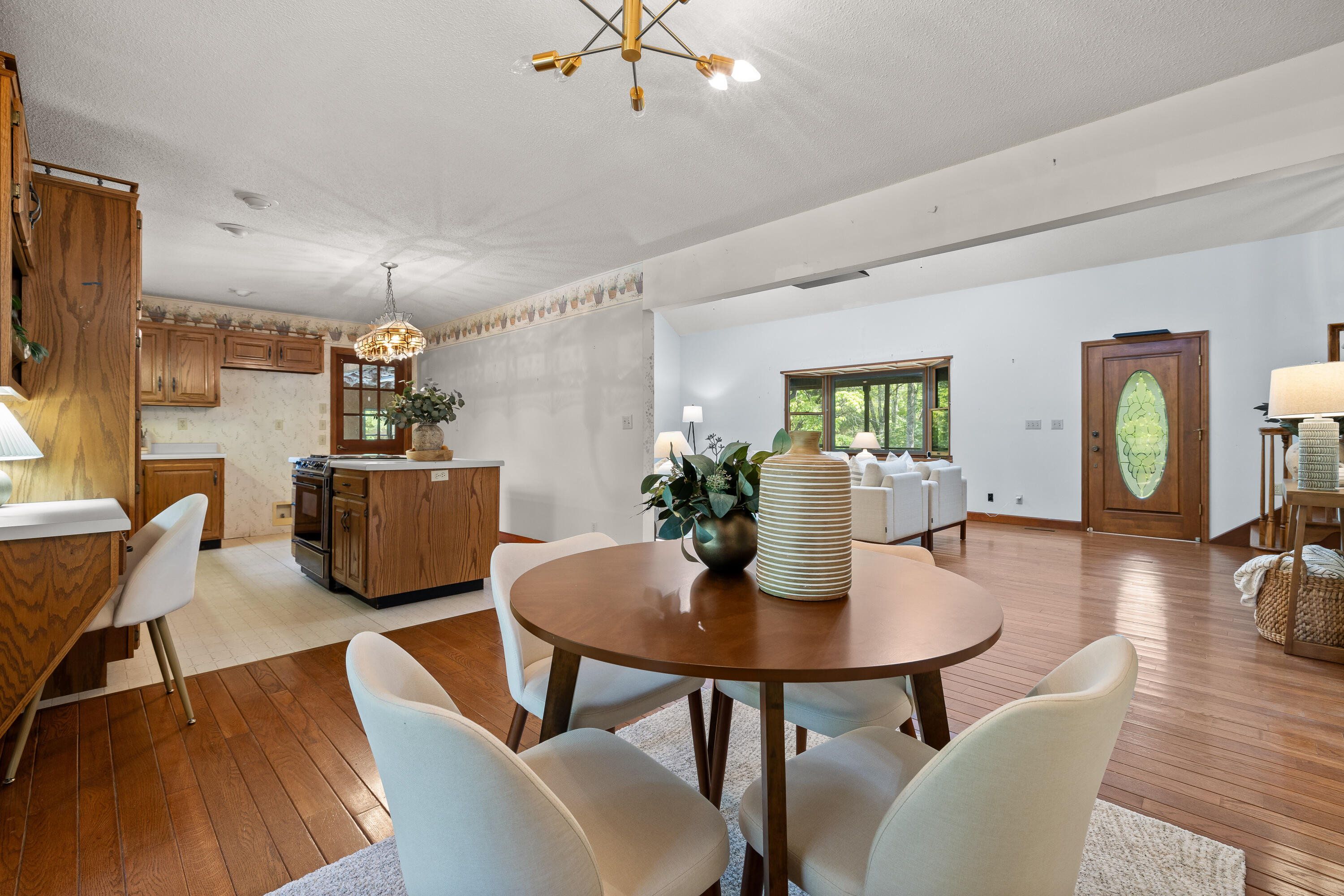 2401 Igou Ferry Road