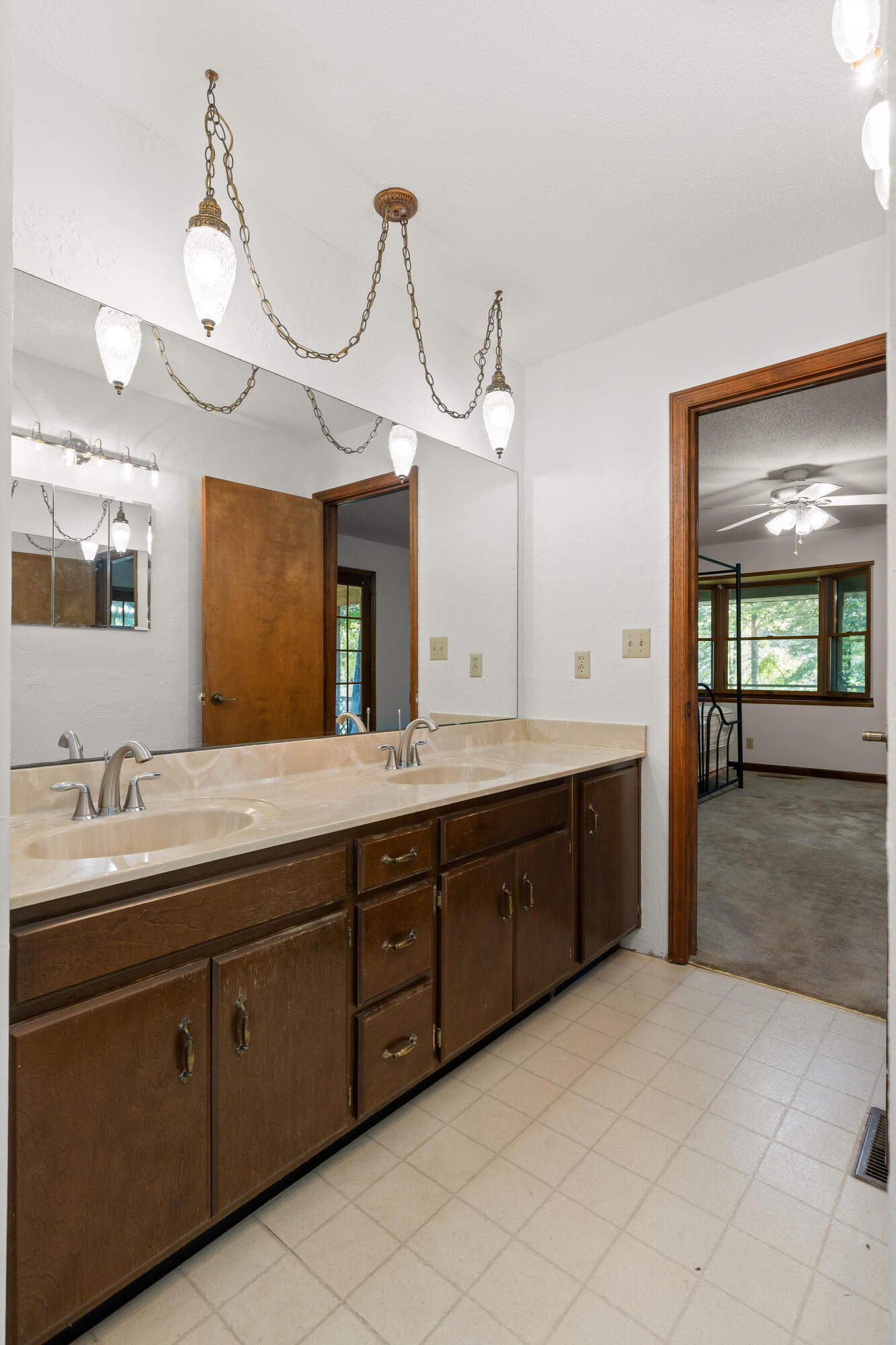 2401 Igou Ferry Road