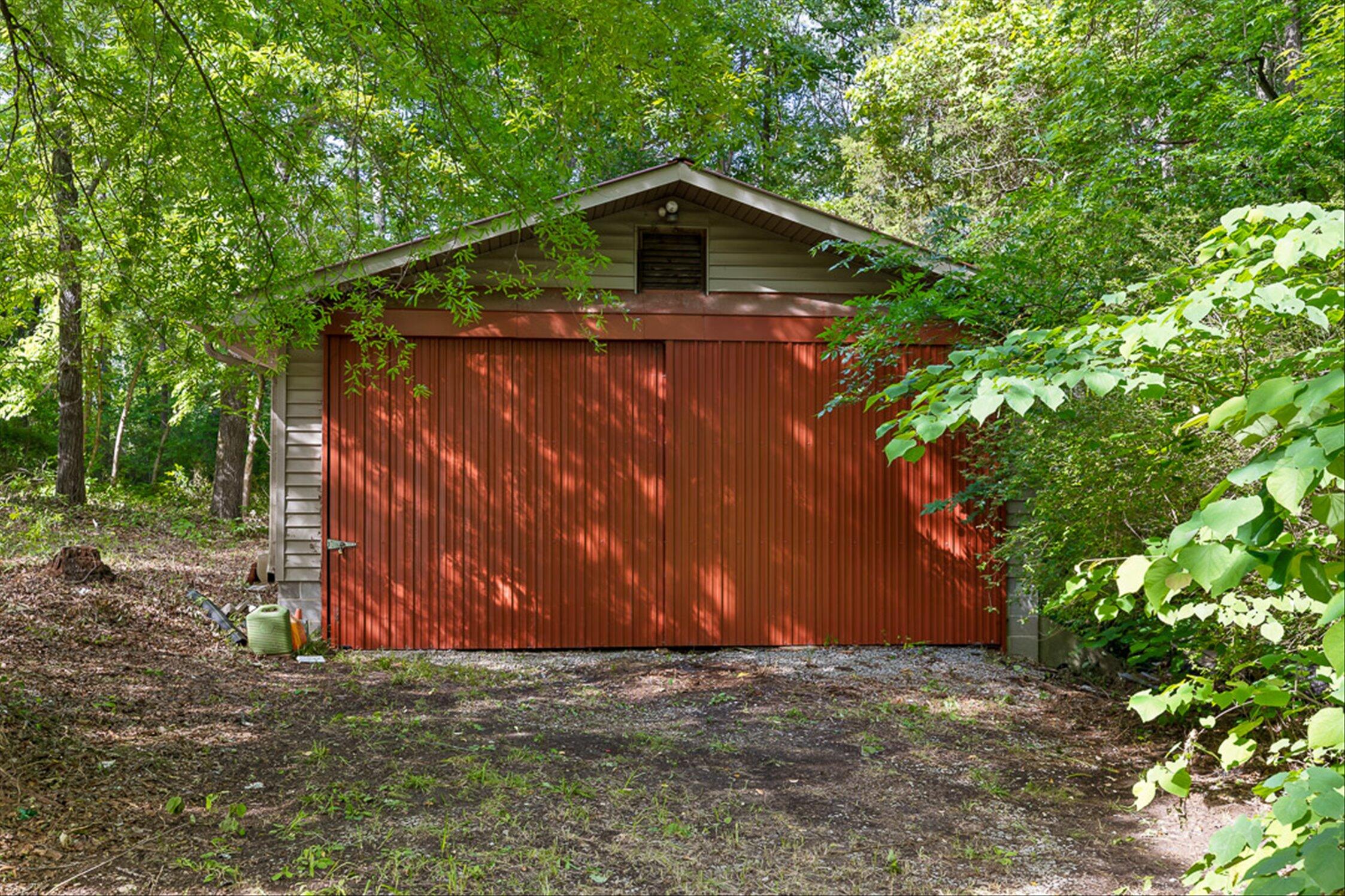 2401 Igou Ferry Road