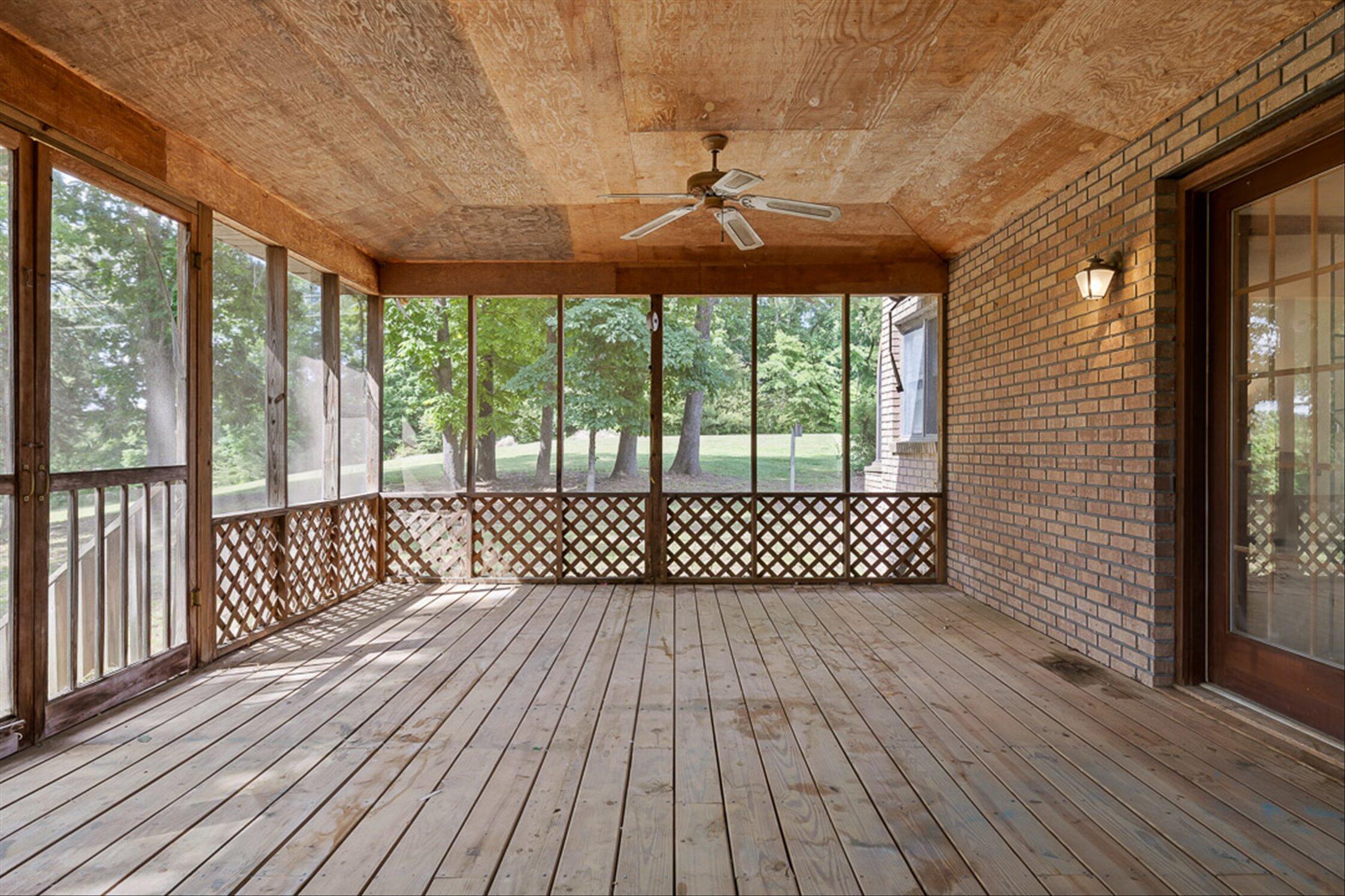 2401 Igou Ferry Road