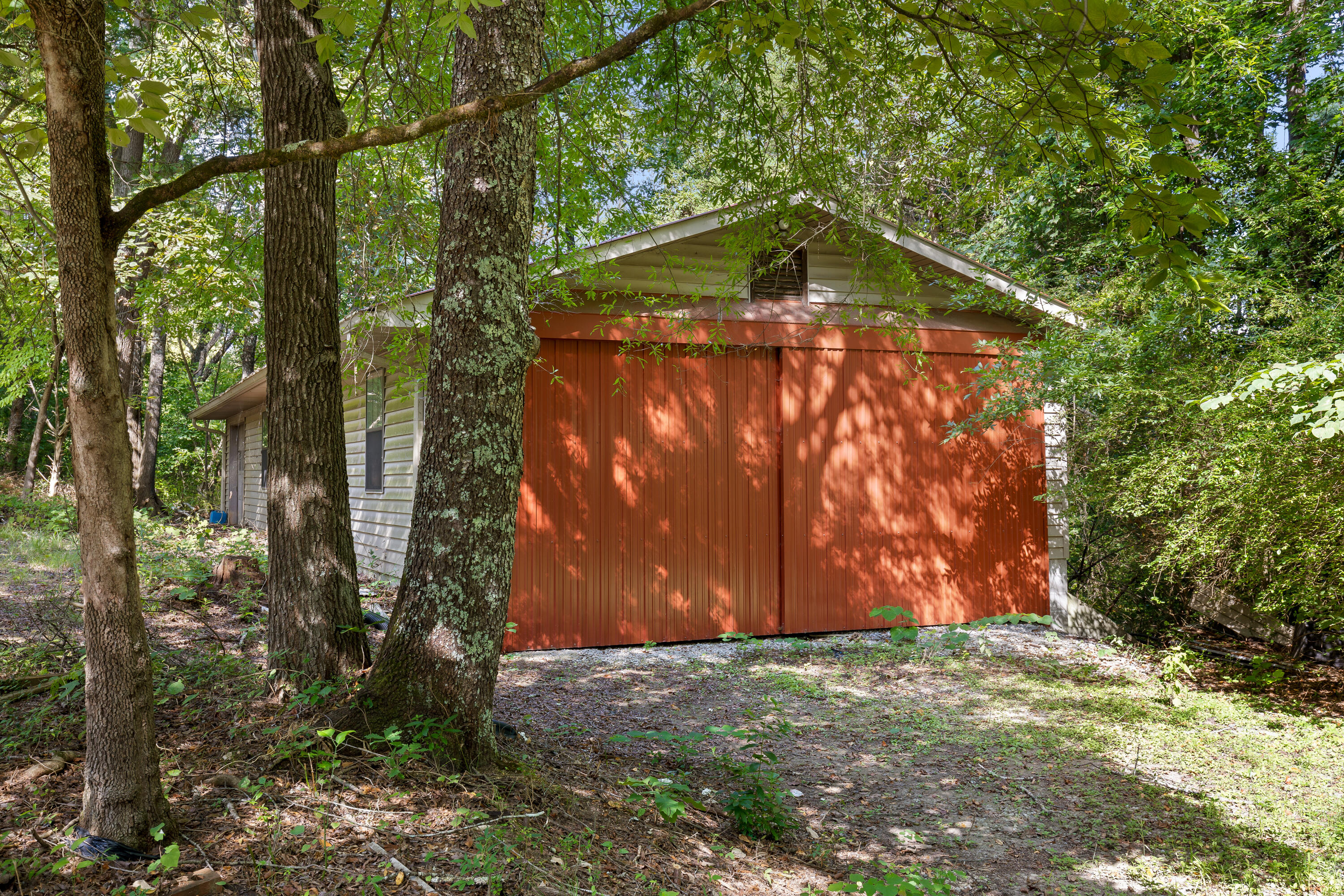 2401 Igou Ferry Road