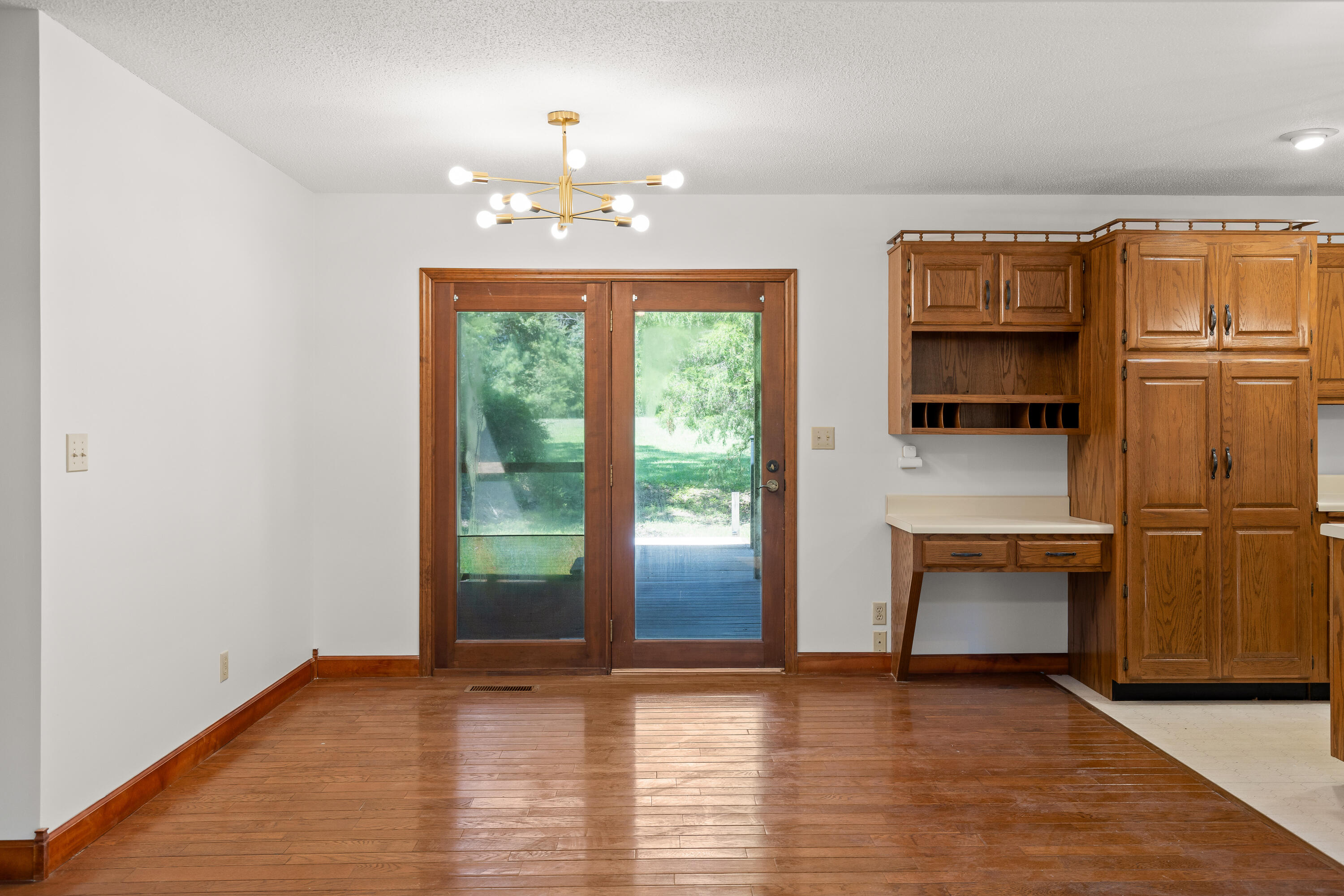 2401 Igou Ferry Road