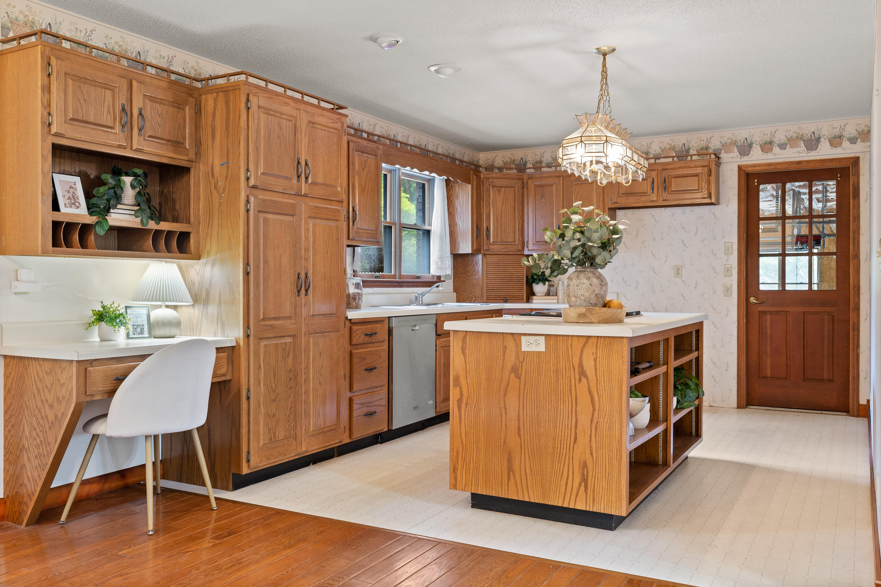 2401 Igou Ferry Road