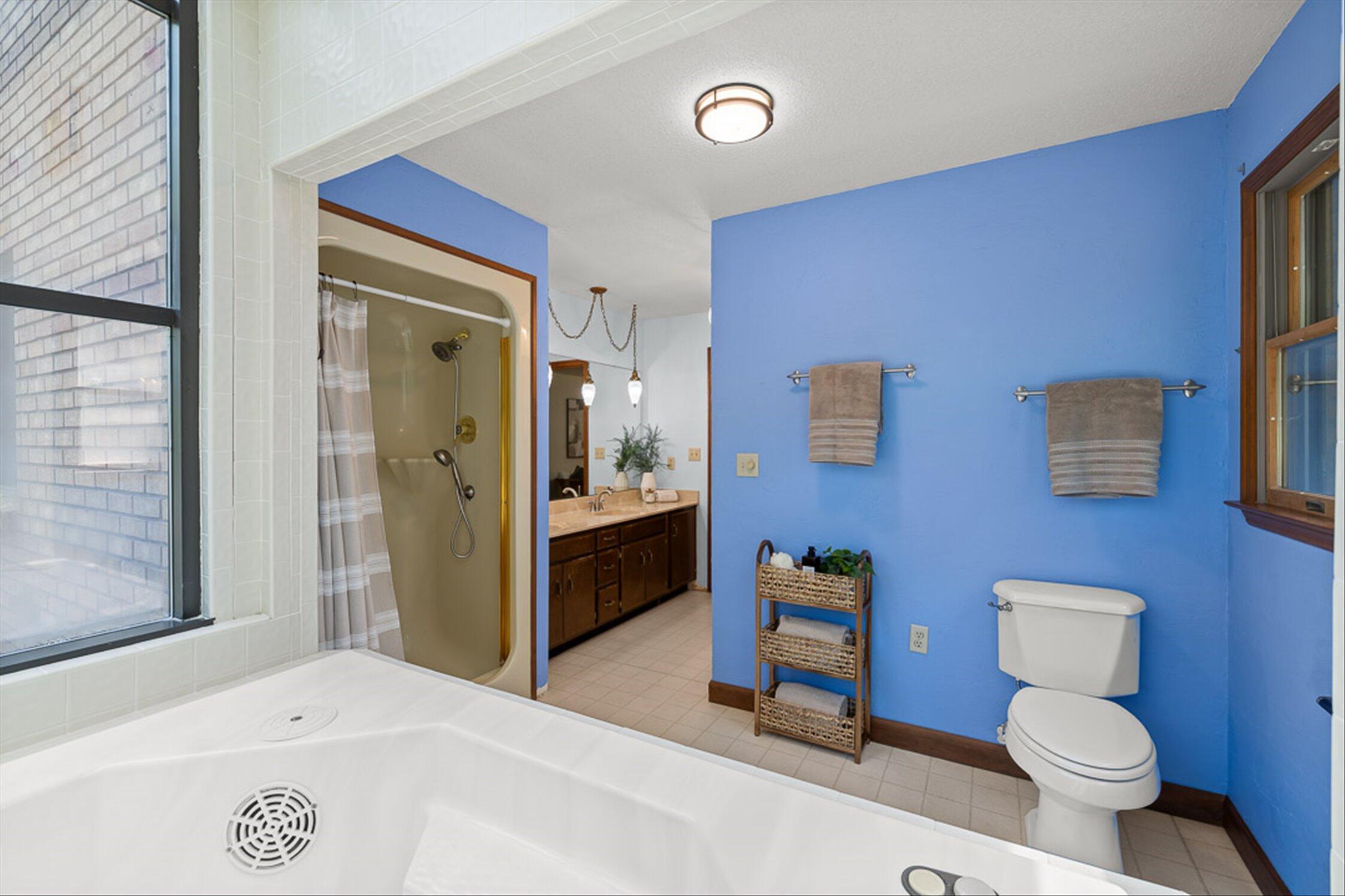 2401 Igou Ferry Road
