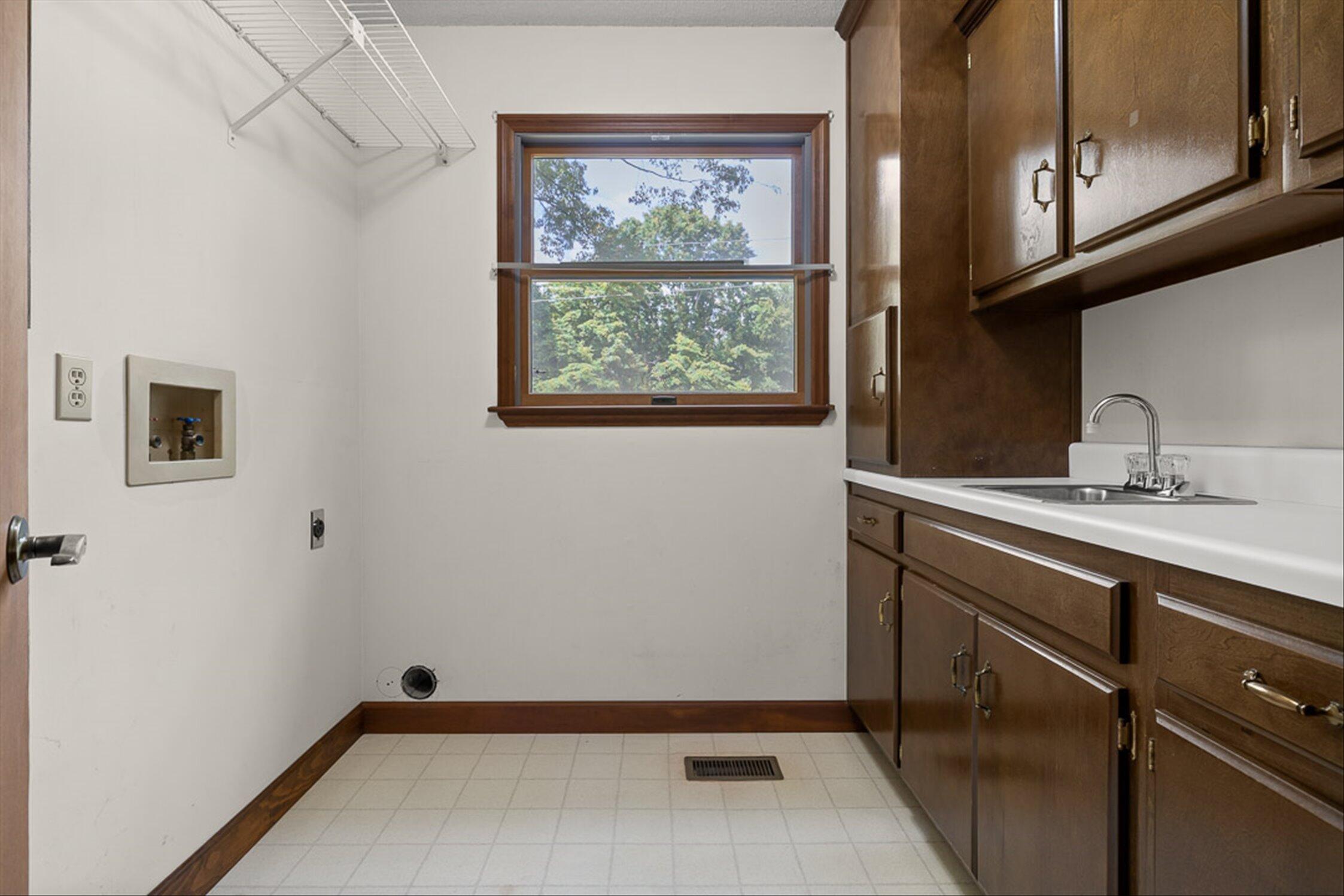 2401 Igou Ferry Road