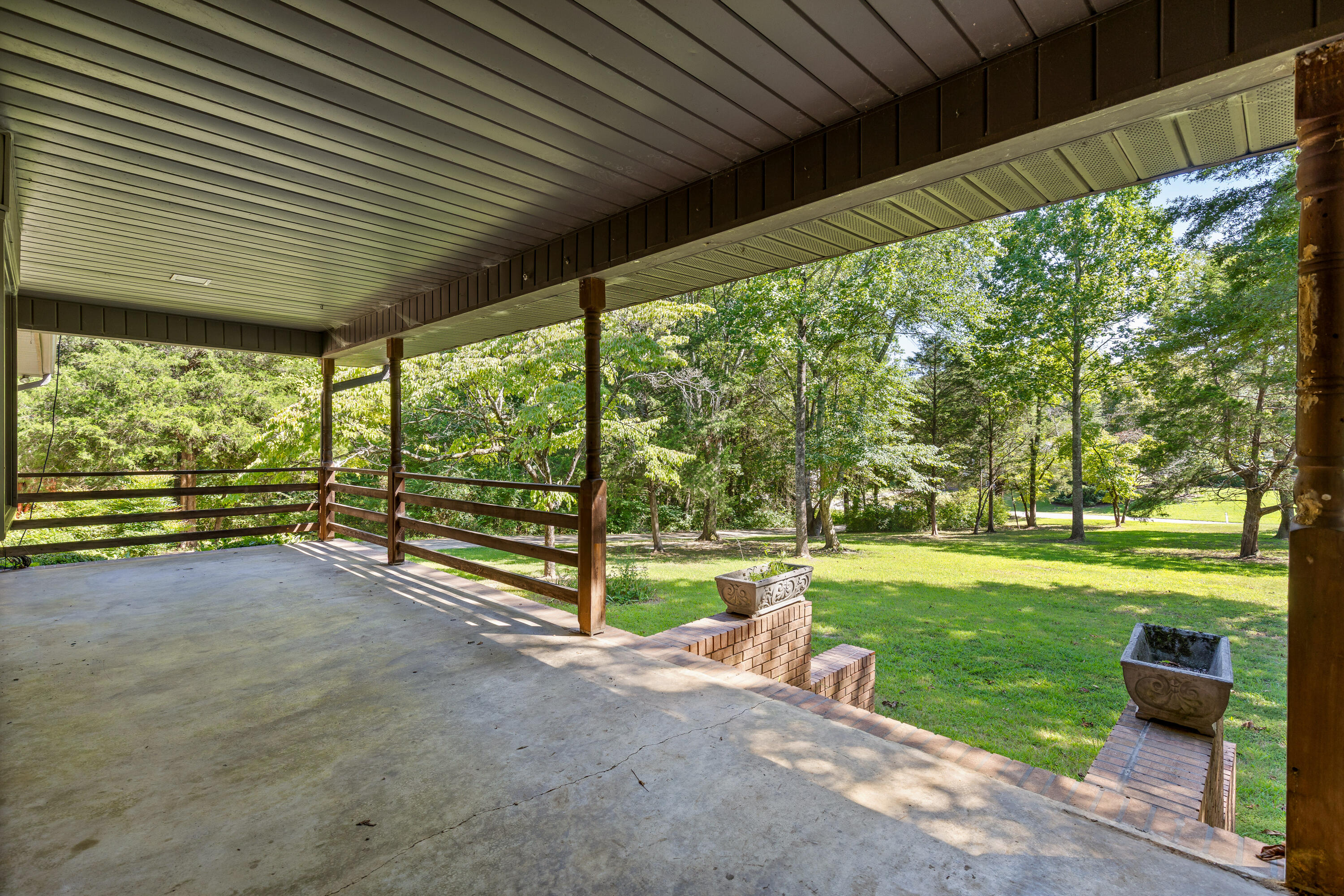 2401 Igou Ferry Road