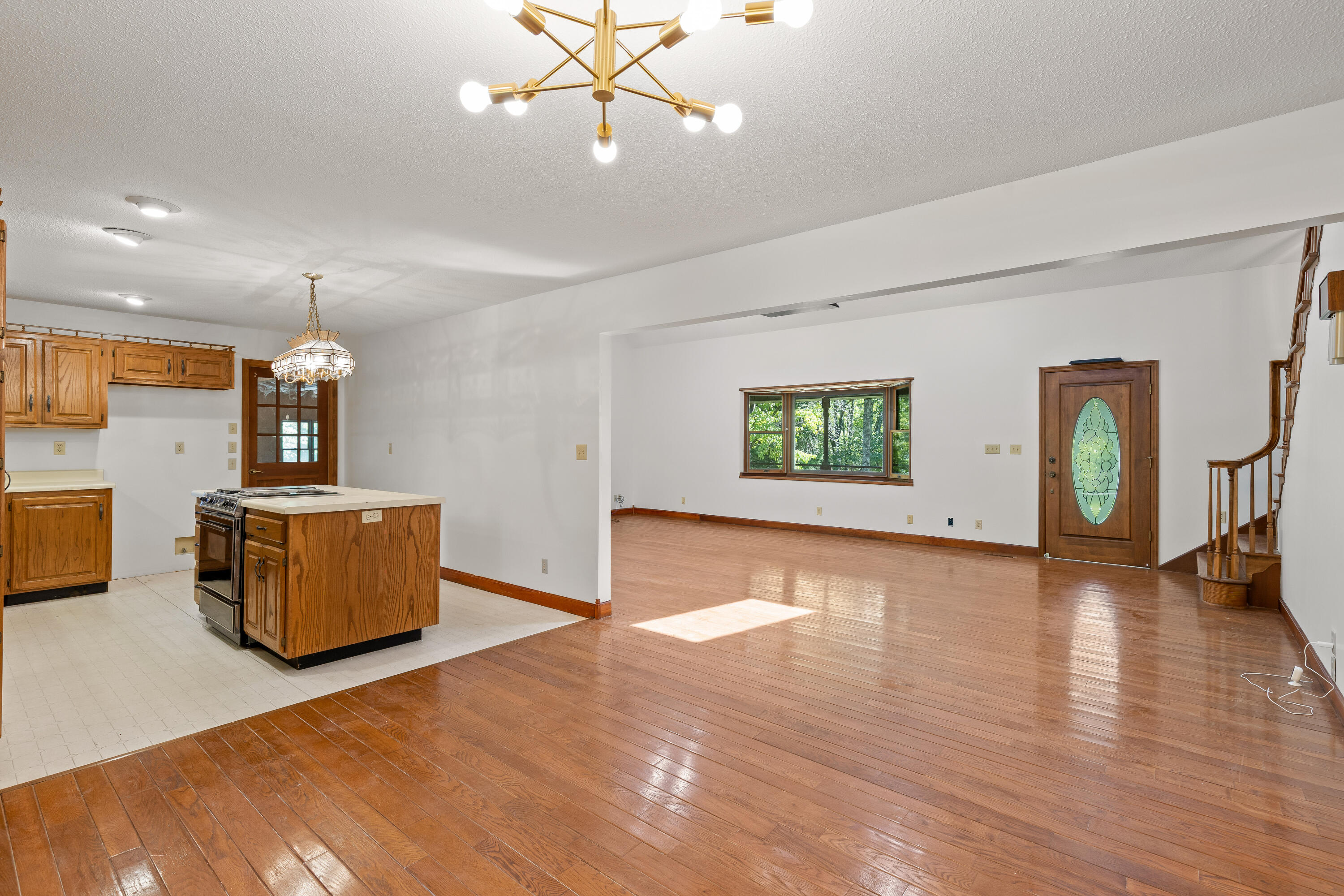 2401 Igou Ferry Road