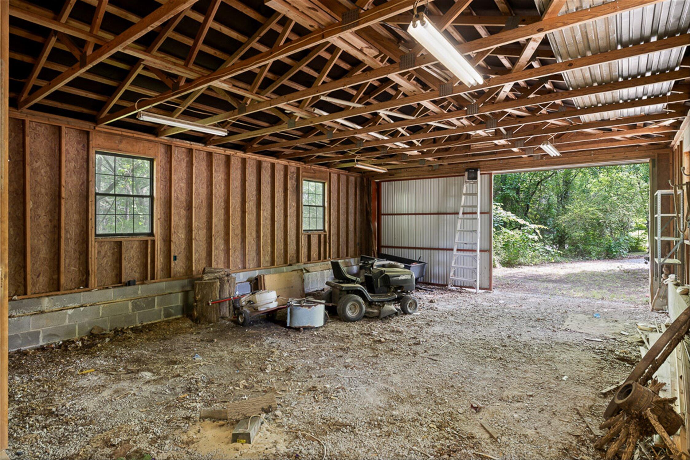 2401 Igou Ferry Road