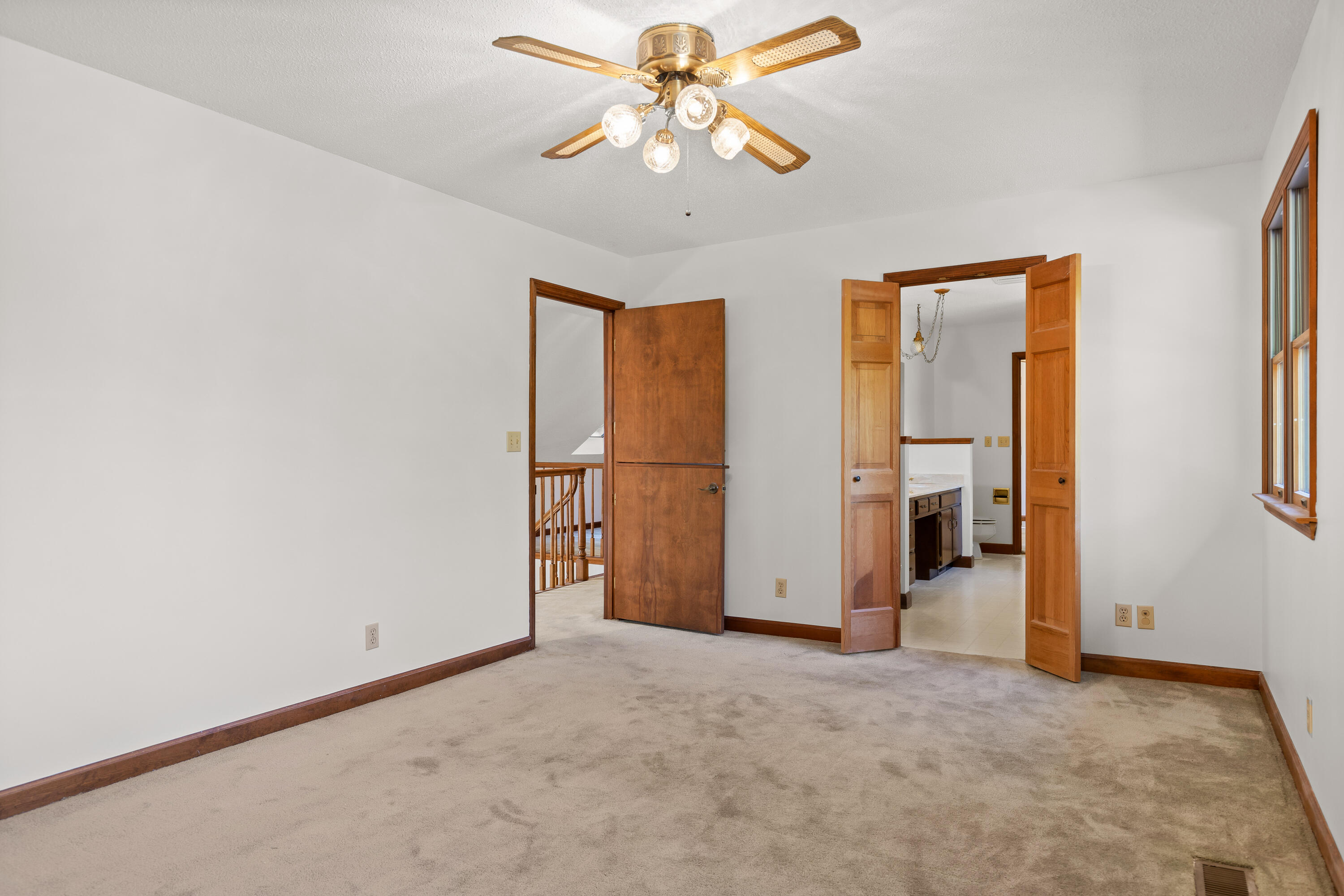 2401 Igou Ferry Road